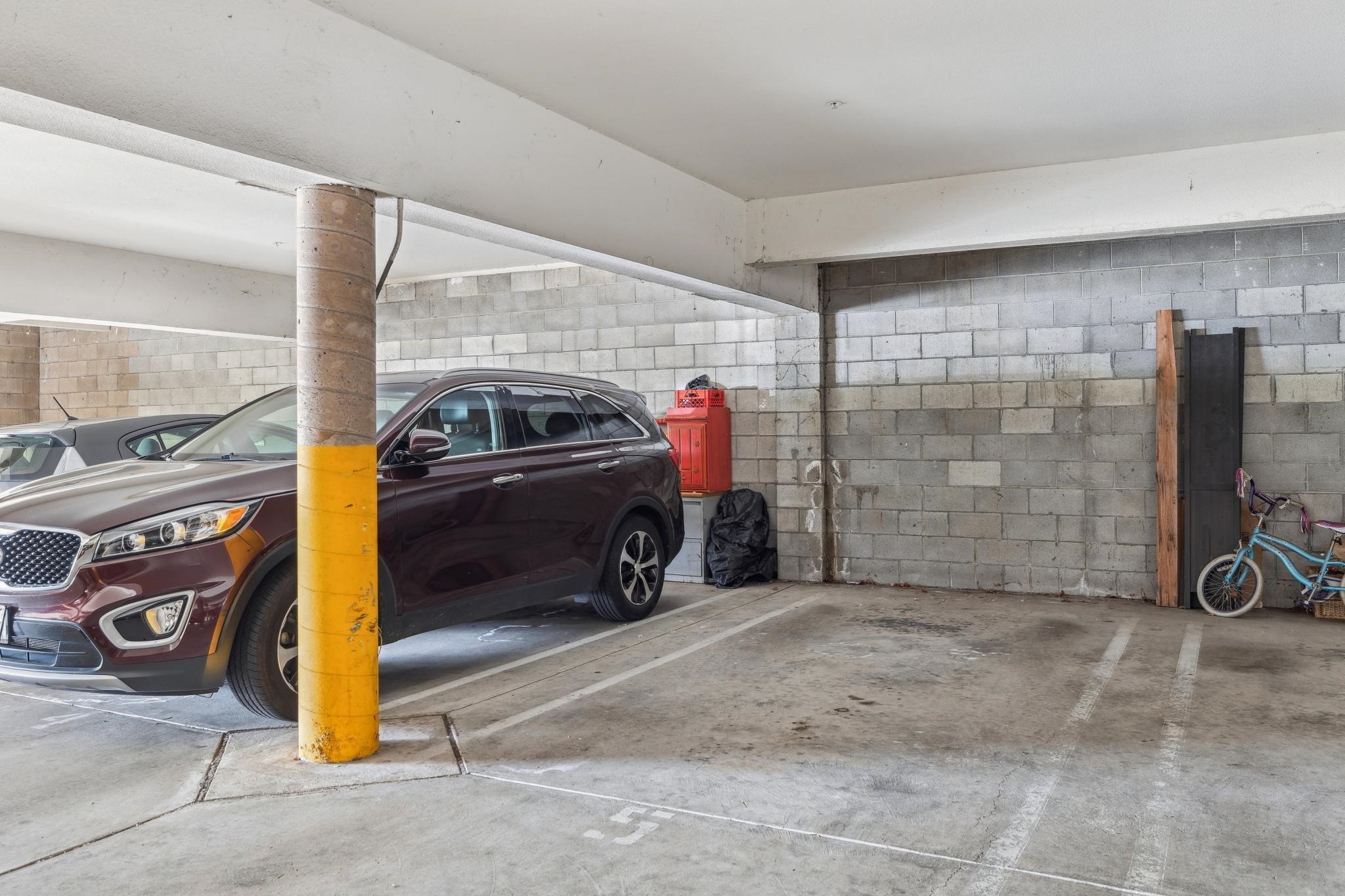 1708 Lexington Ave # 5