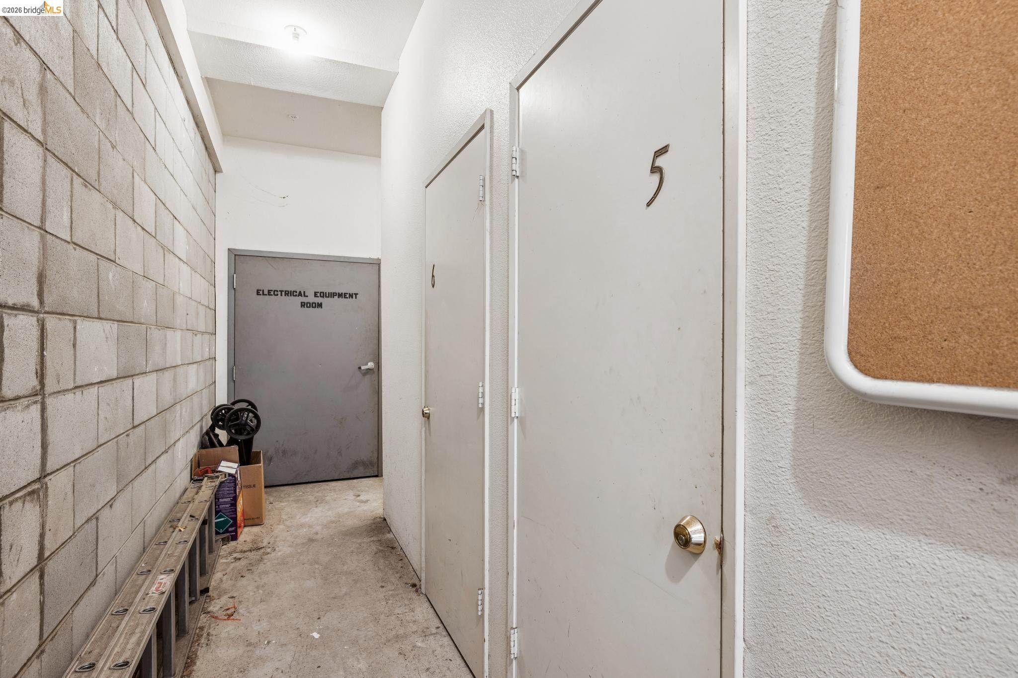 1708 Lexington Ave # 5