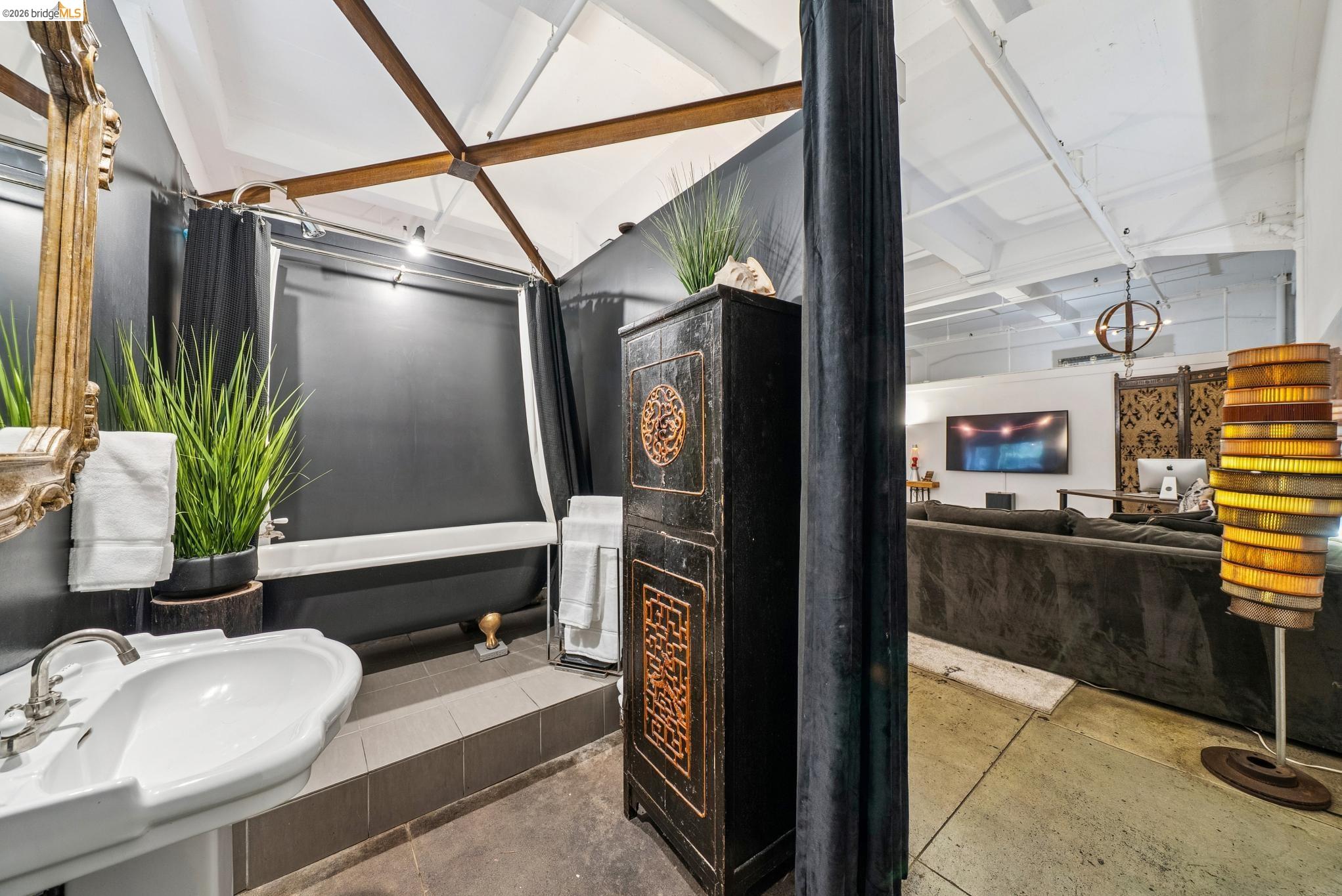 958 28th St. # 2825B