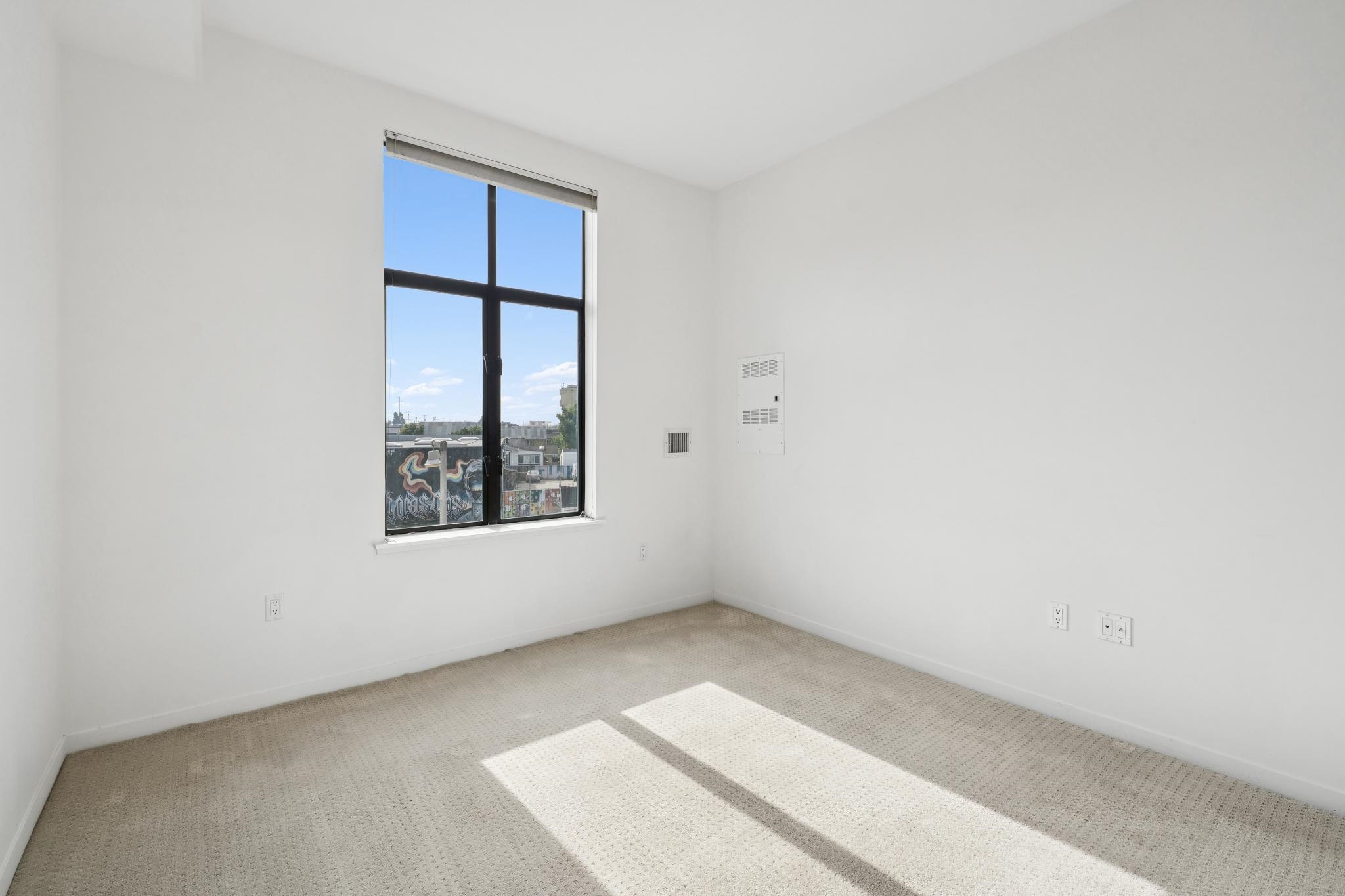 3801 San Pablo Ave # 207