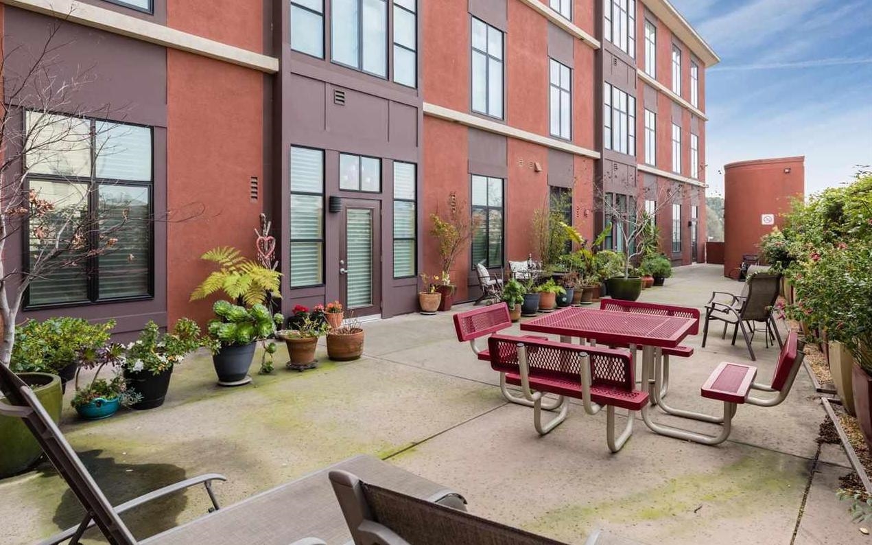 3801 San Pablo Ave # 207