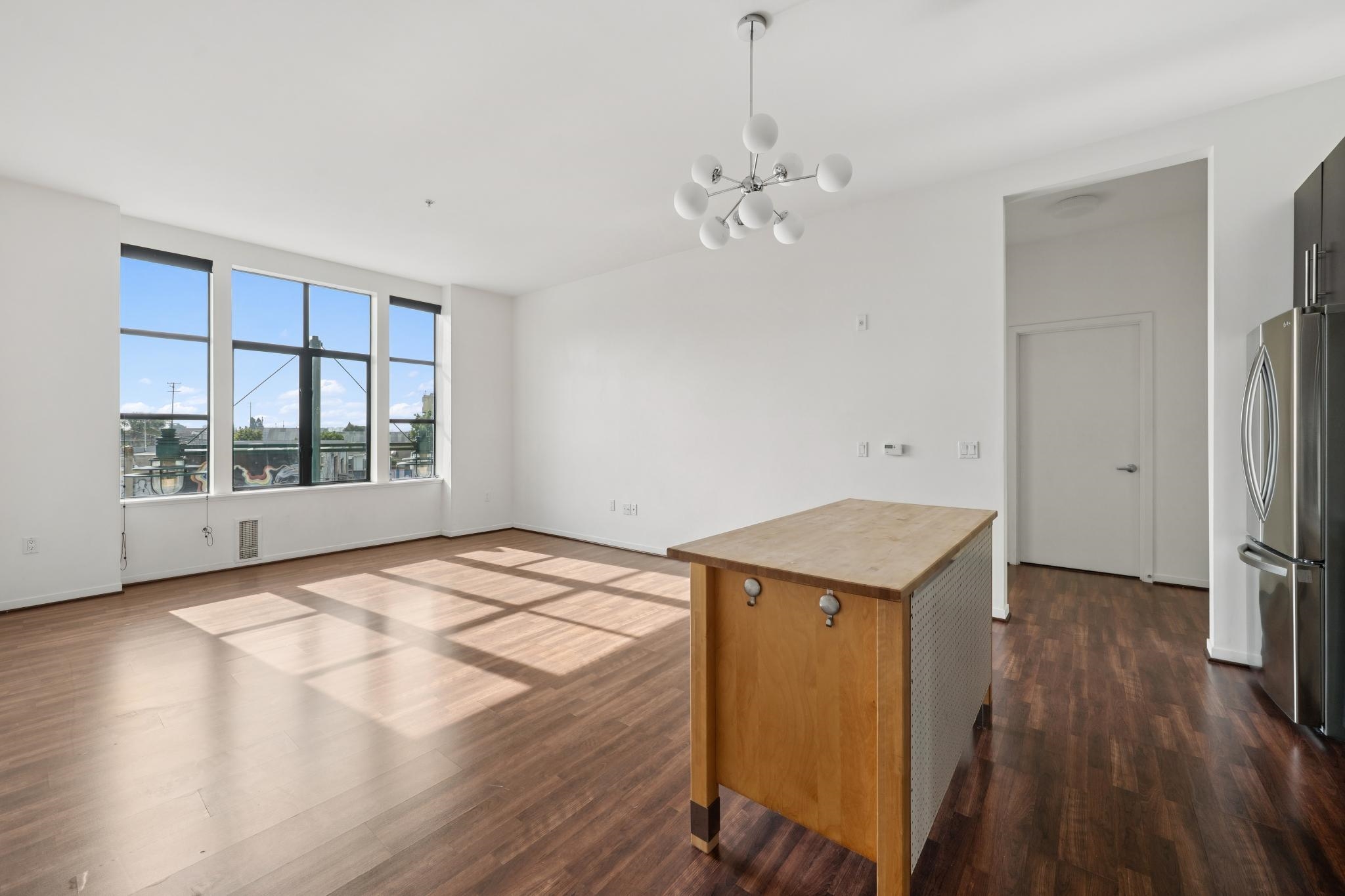 3801 San Pablo Ave # 207