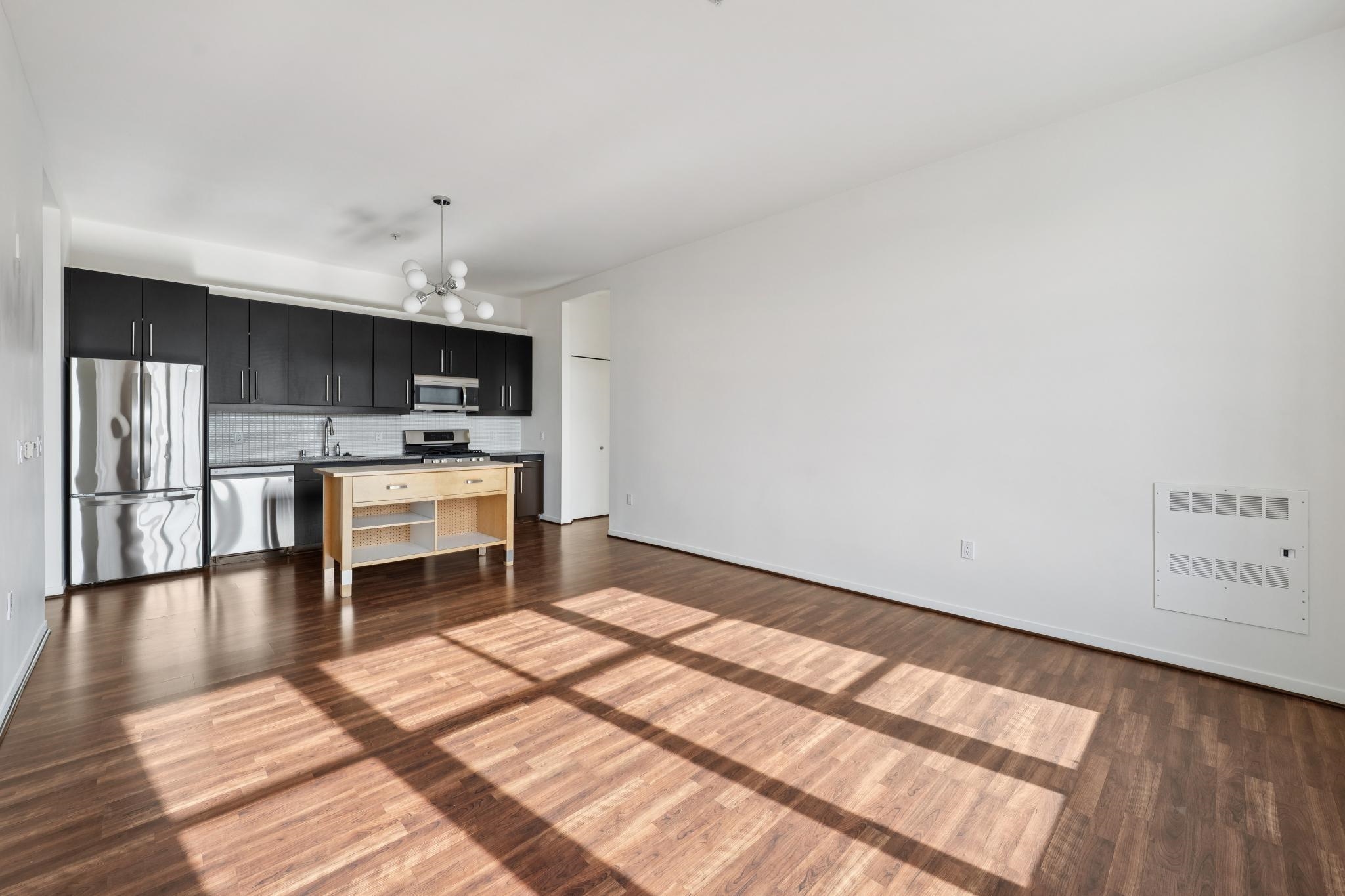 3801 San Pablo Ave # 207