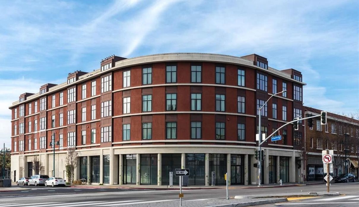 3801 San Pablo Ave # 207