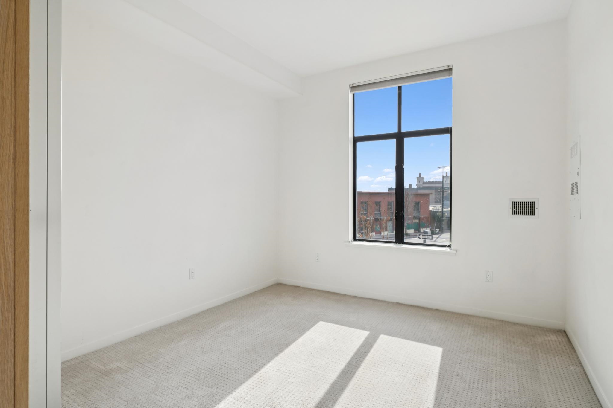 3801 San Pablo Ave # 207