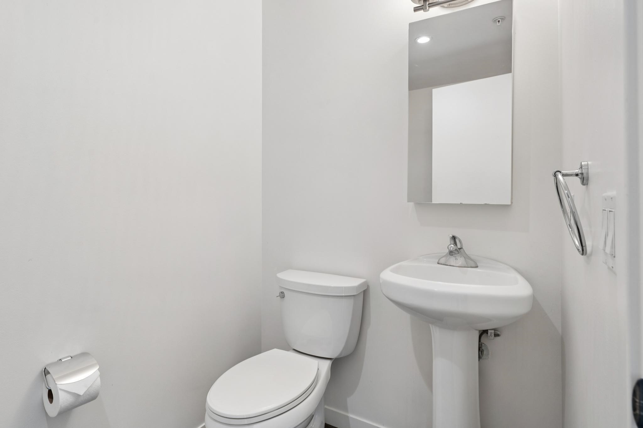 3801 San Pablo Ave # 207