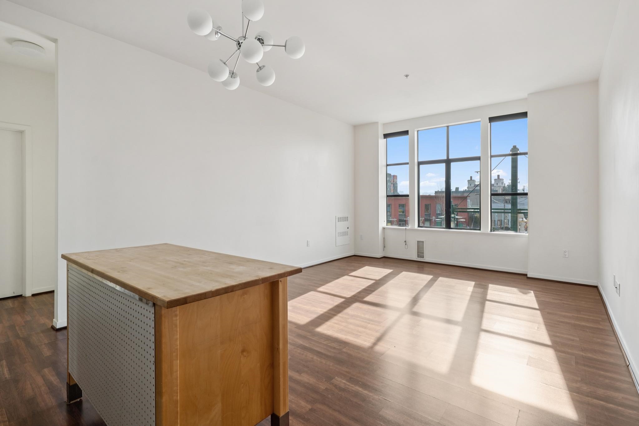 3801 San Pablo Ave # 207