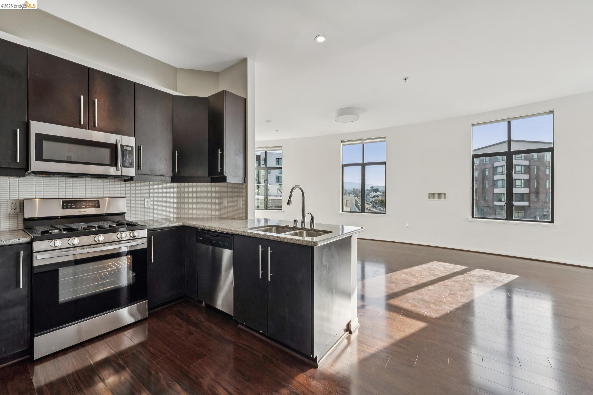 3801 San Pablo Ave # 303