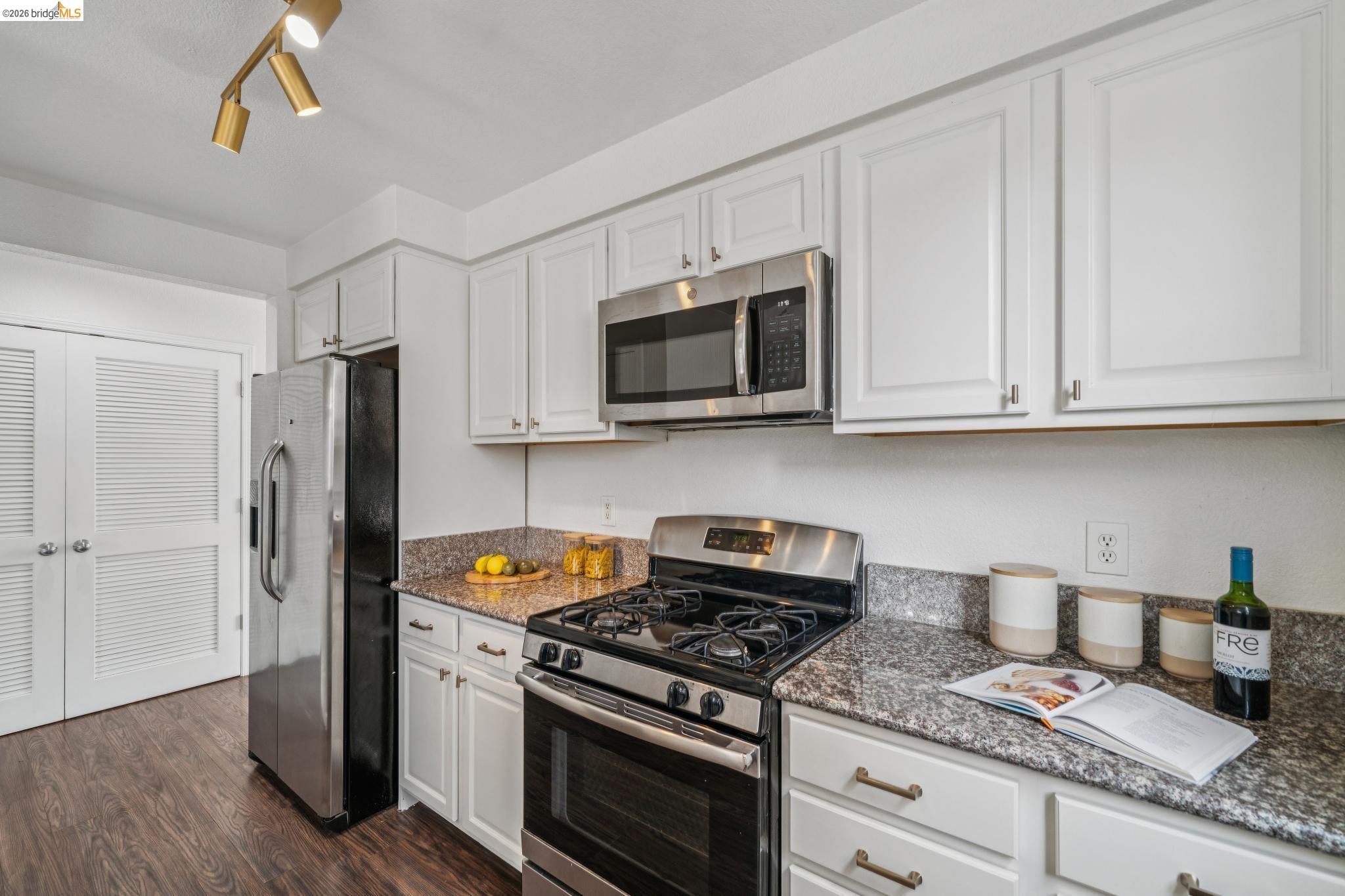 2761 Martin Luther King Jr Ave