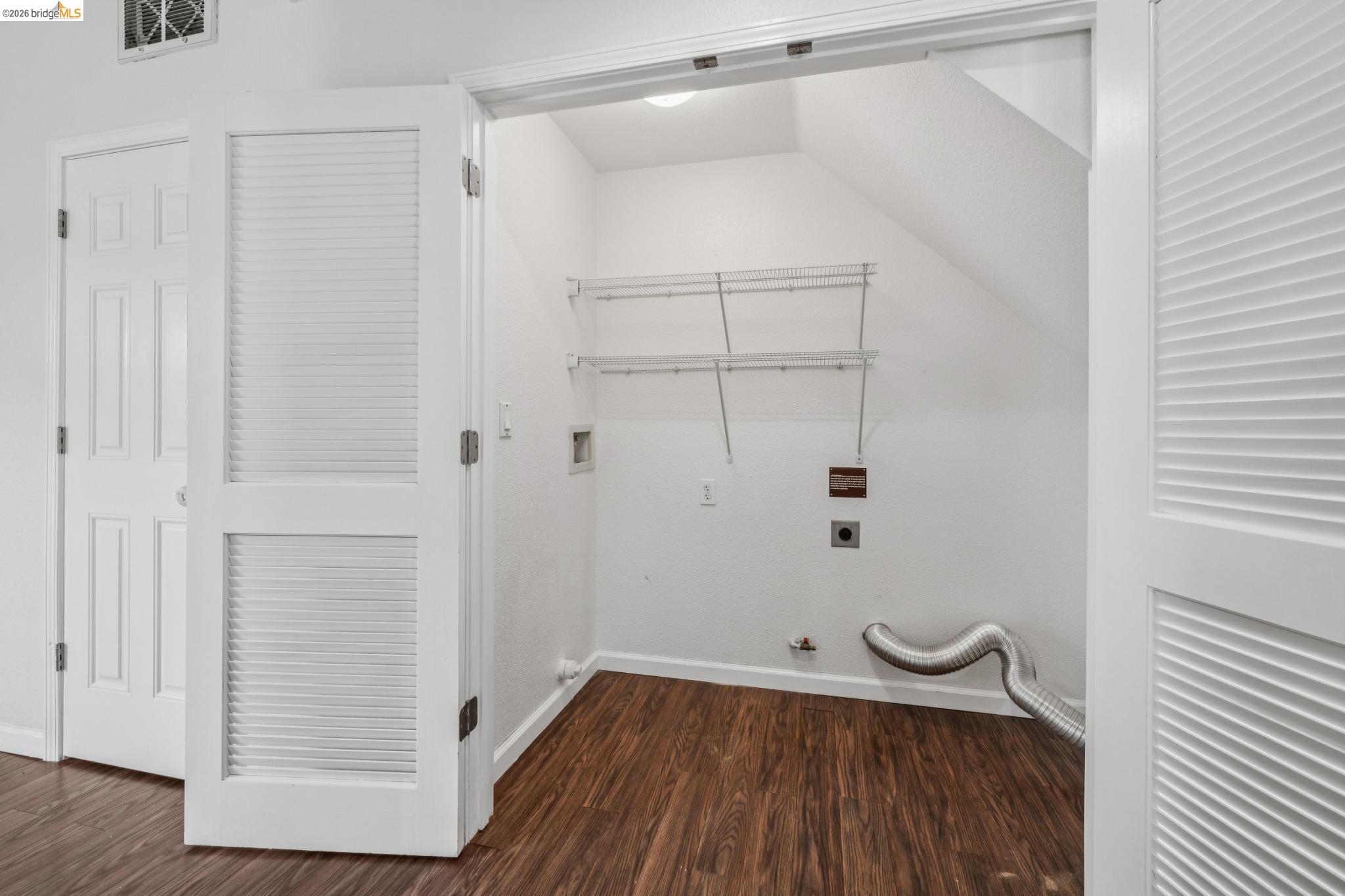 2761 Martin Luther King Jr Ave