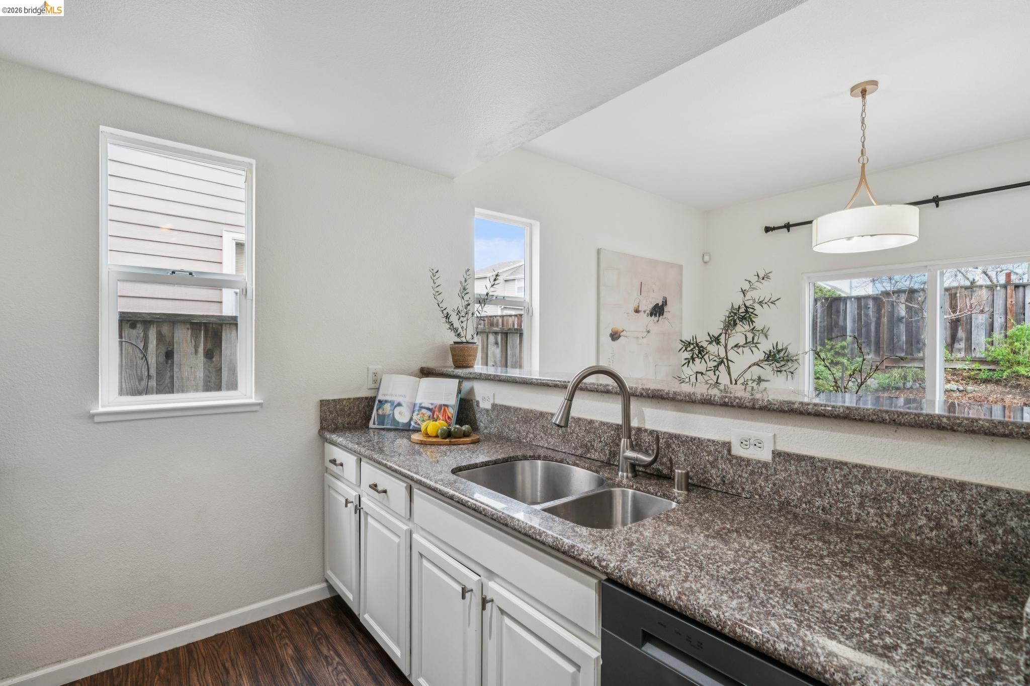 2761 Martin Luther King Jr Ave