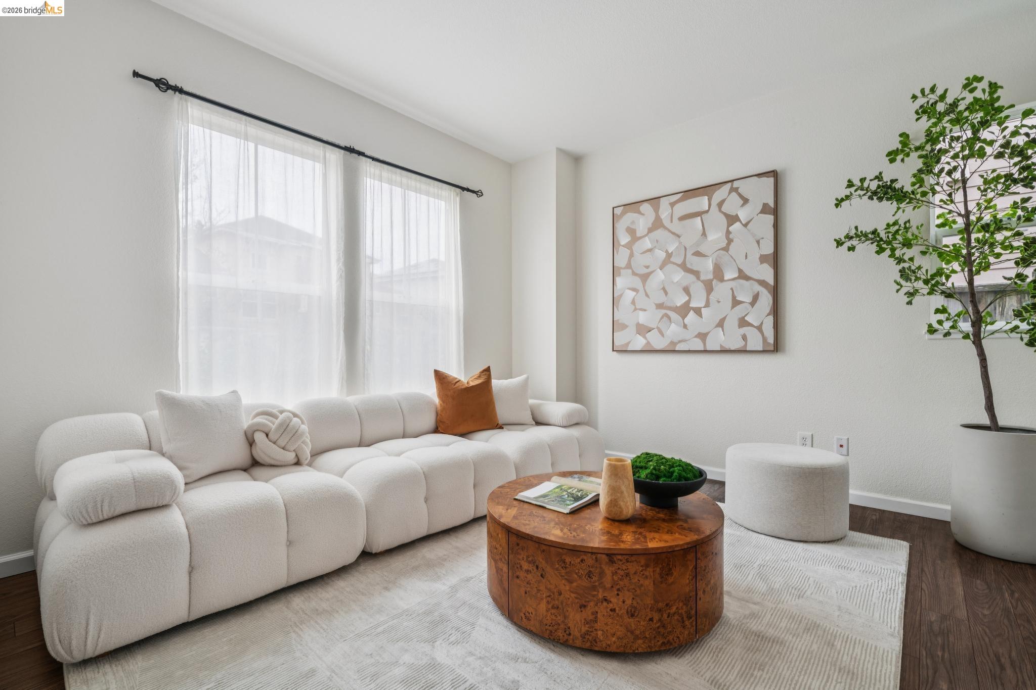 2761 Martin Luther King Jr Ave