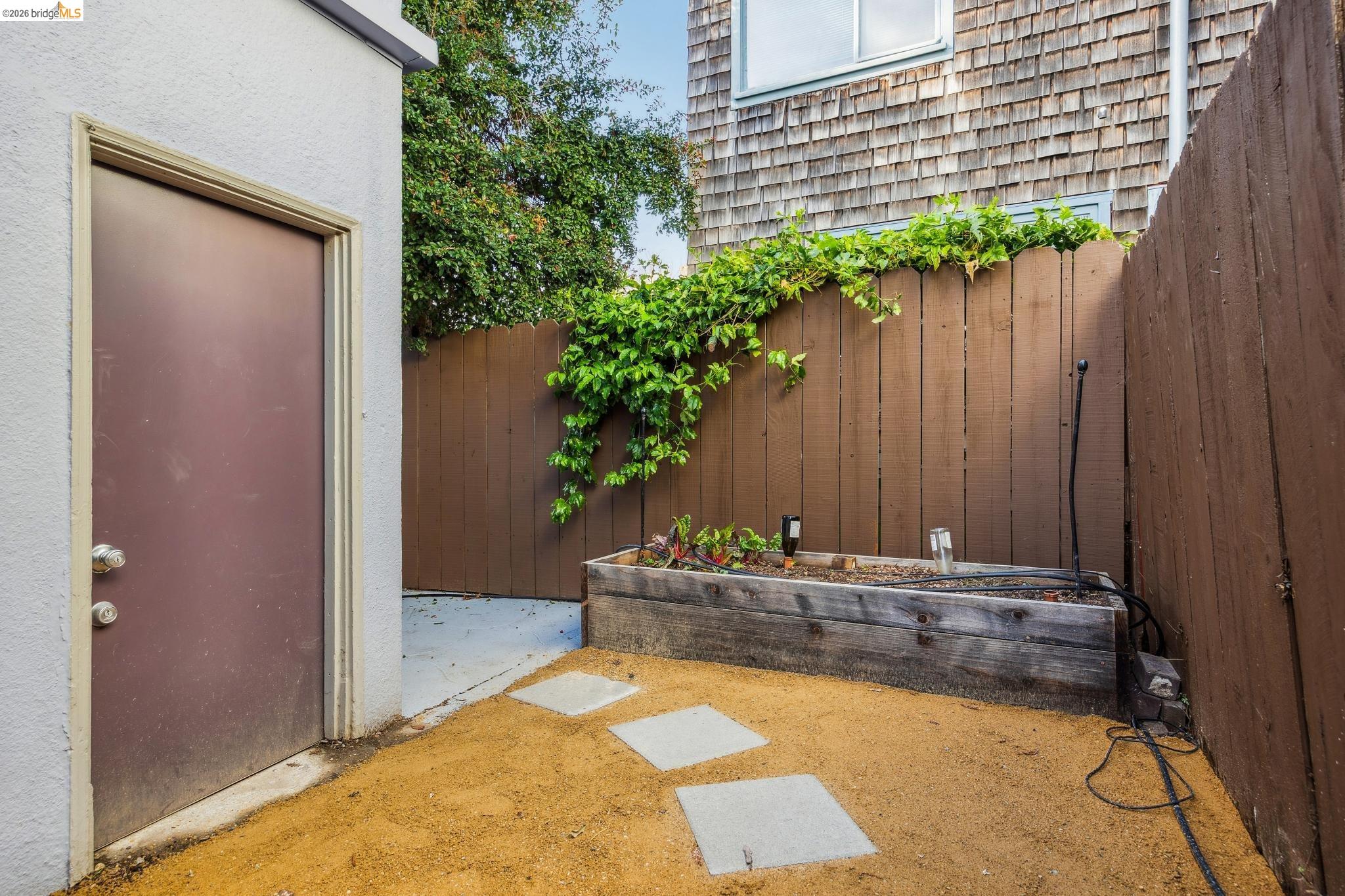 1207 Francisco Street