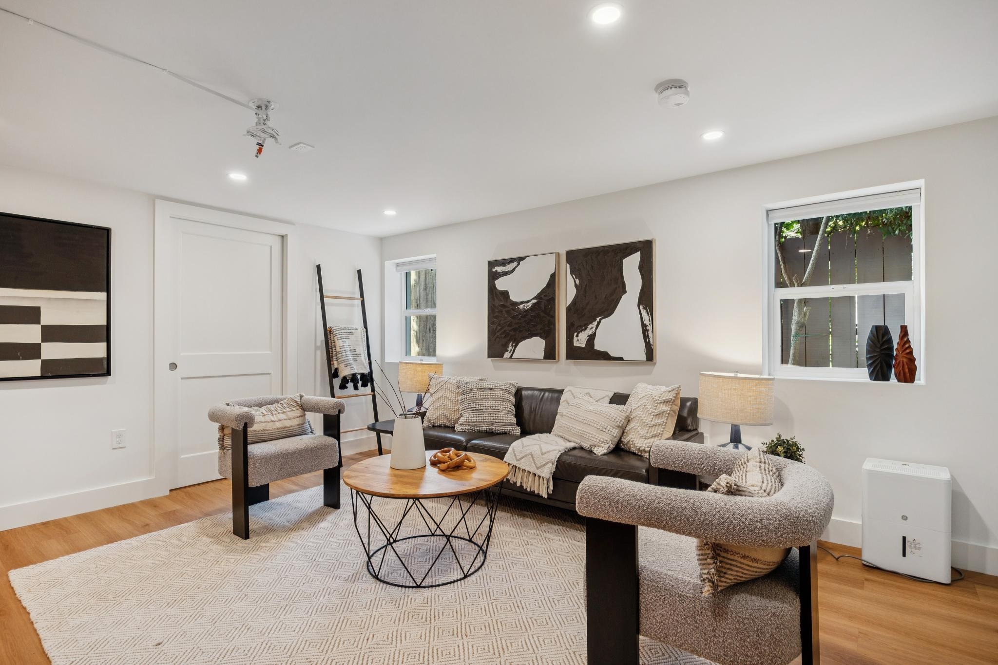 1207 Francisco Street