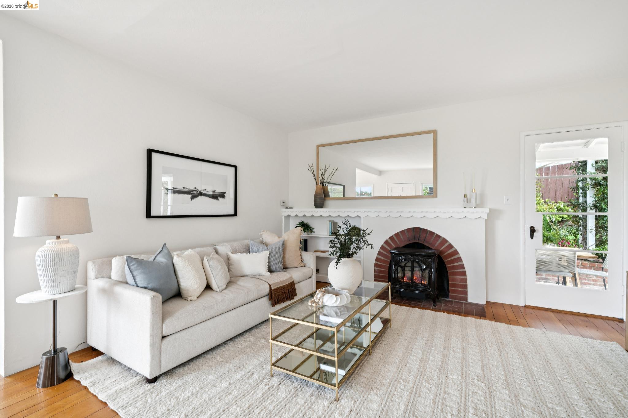 4200 Mountain View Ave