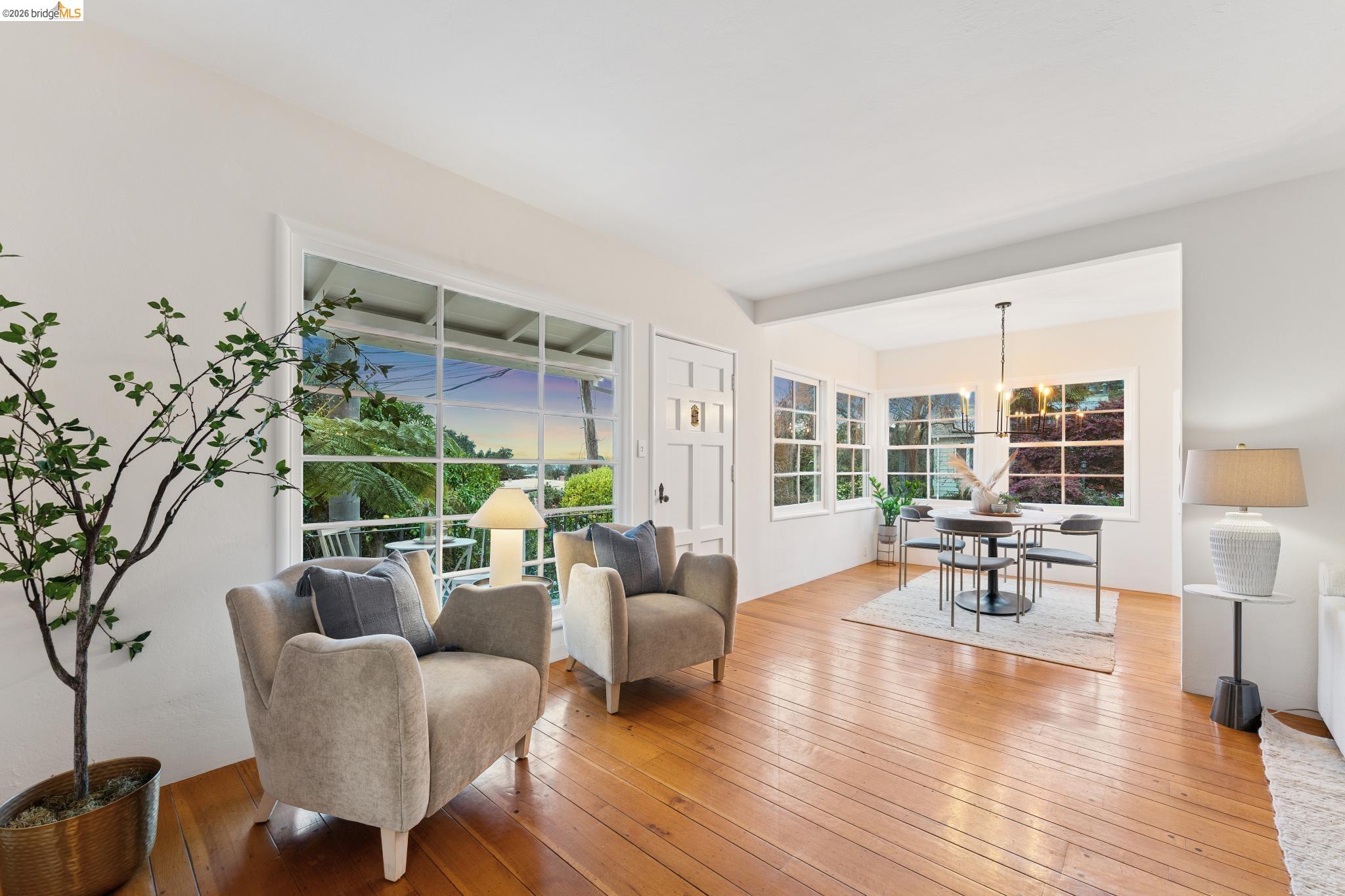 4200 Mountain View Ave