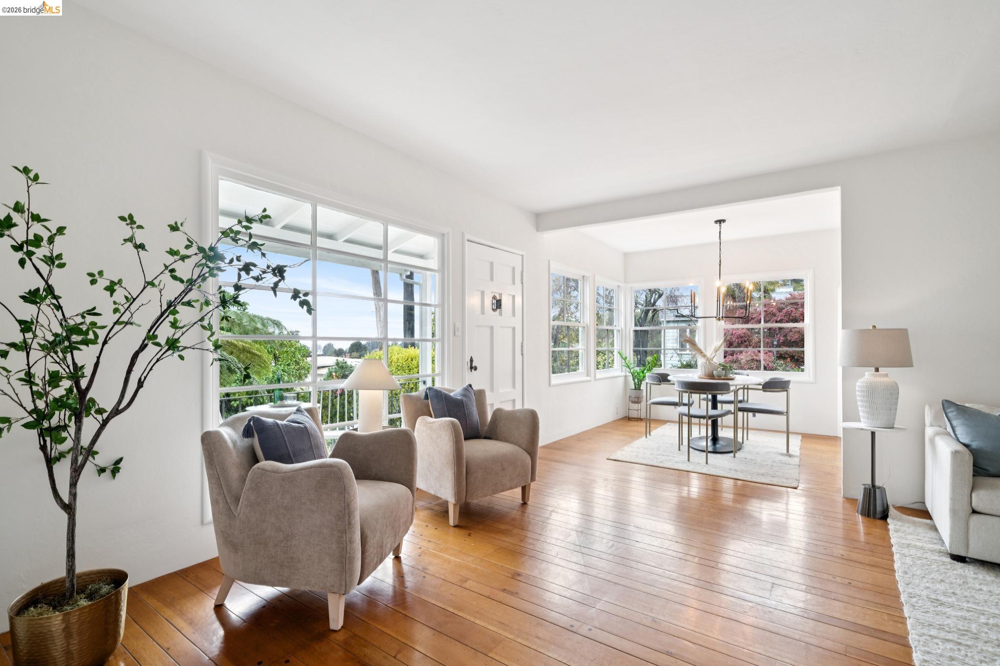 4200 Mountain View Ave