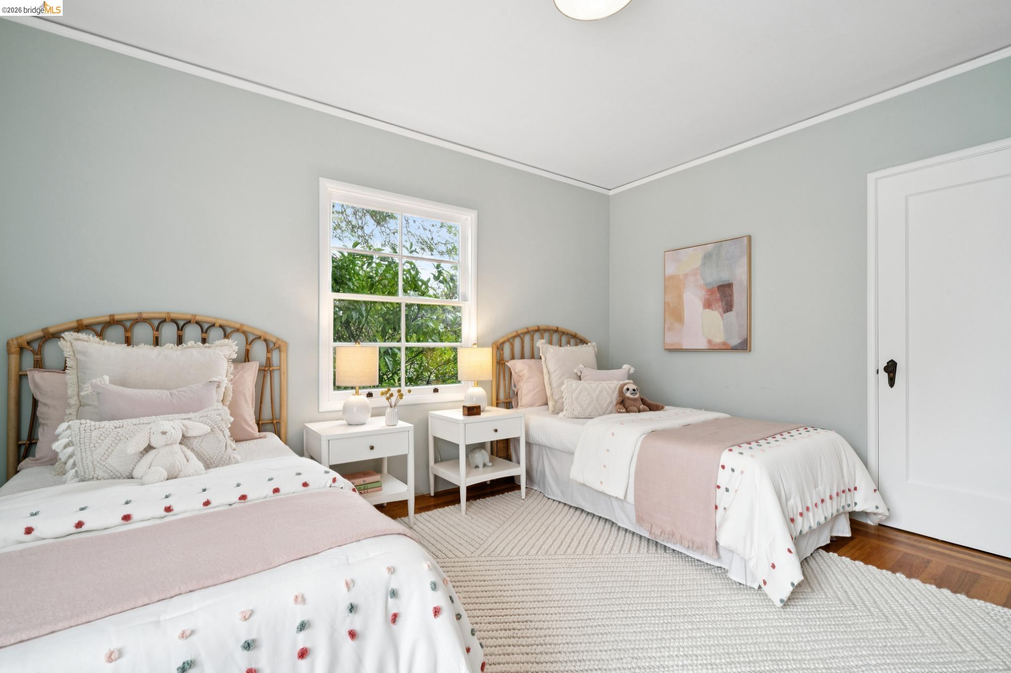 4200 Mountain View Ave