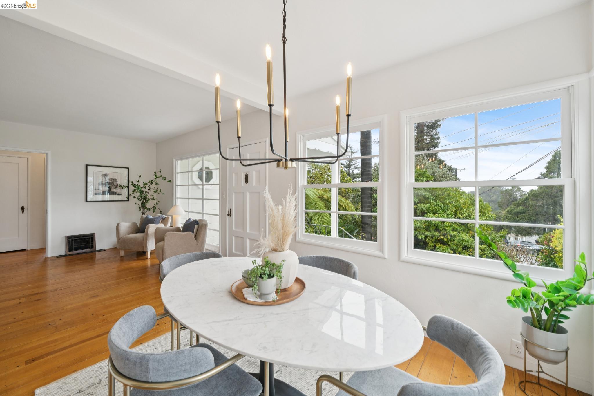 4200 Mountain View Ave