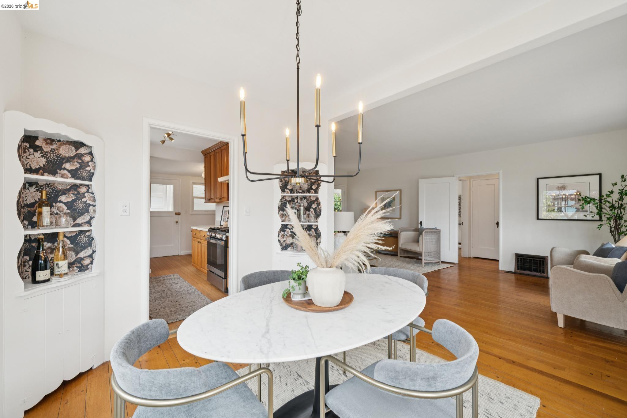 4200 Mountain View Ave