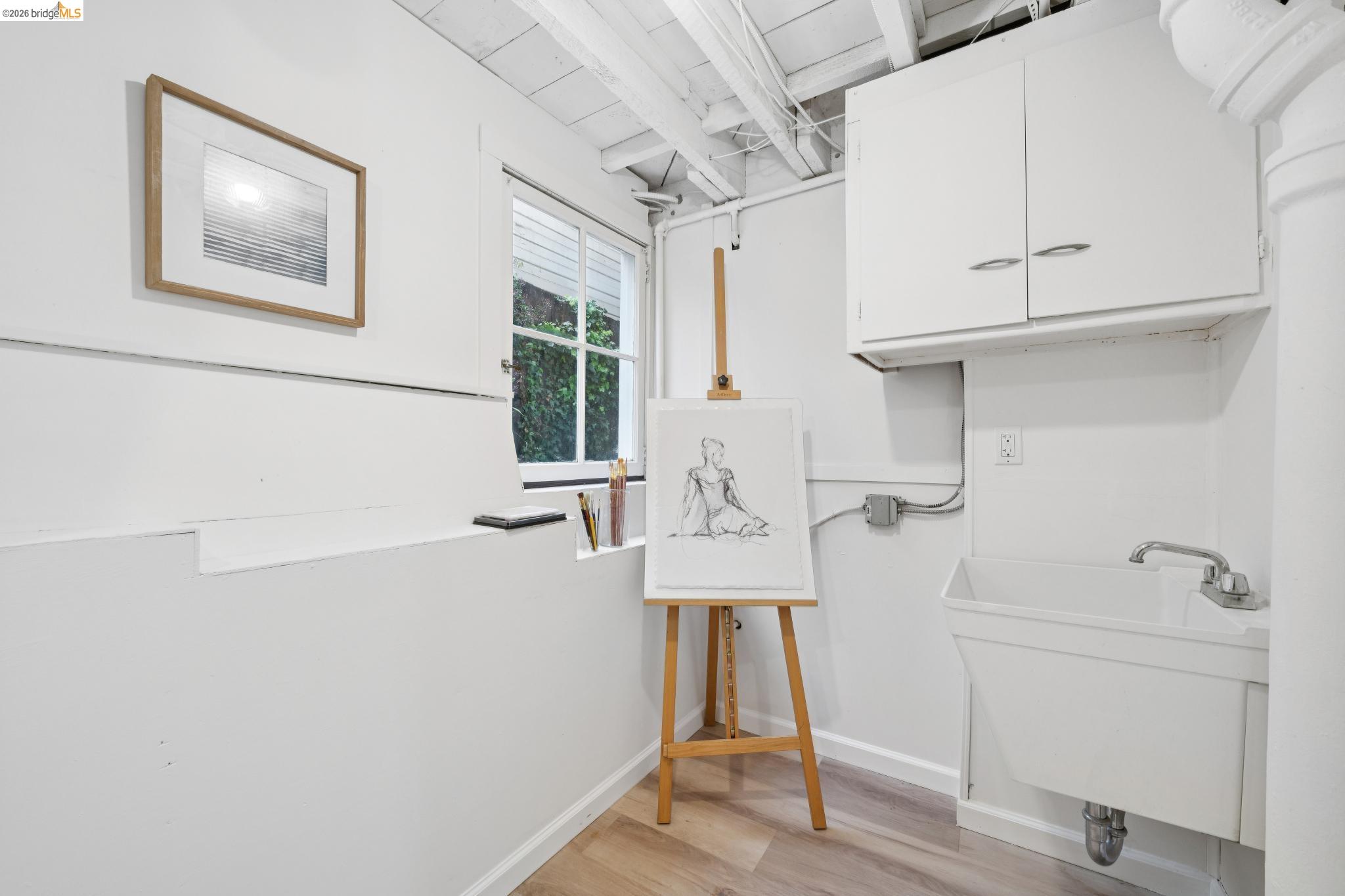 4200 Mountain View Ave