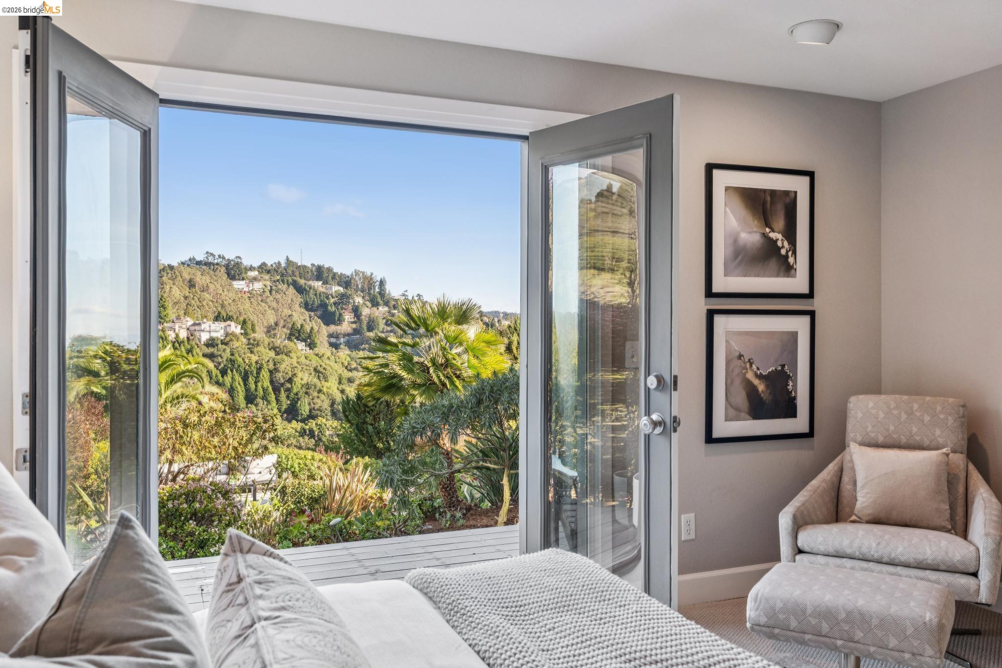 7084 Westmoorland Dr