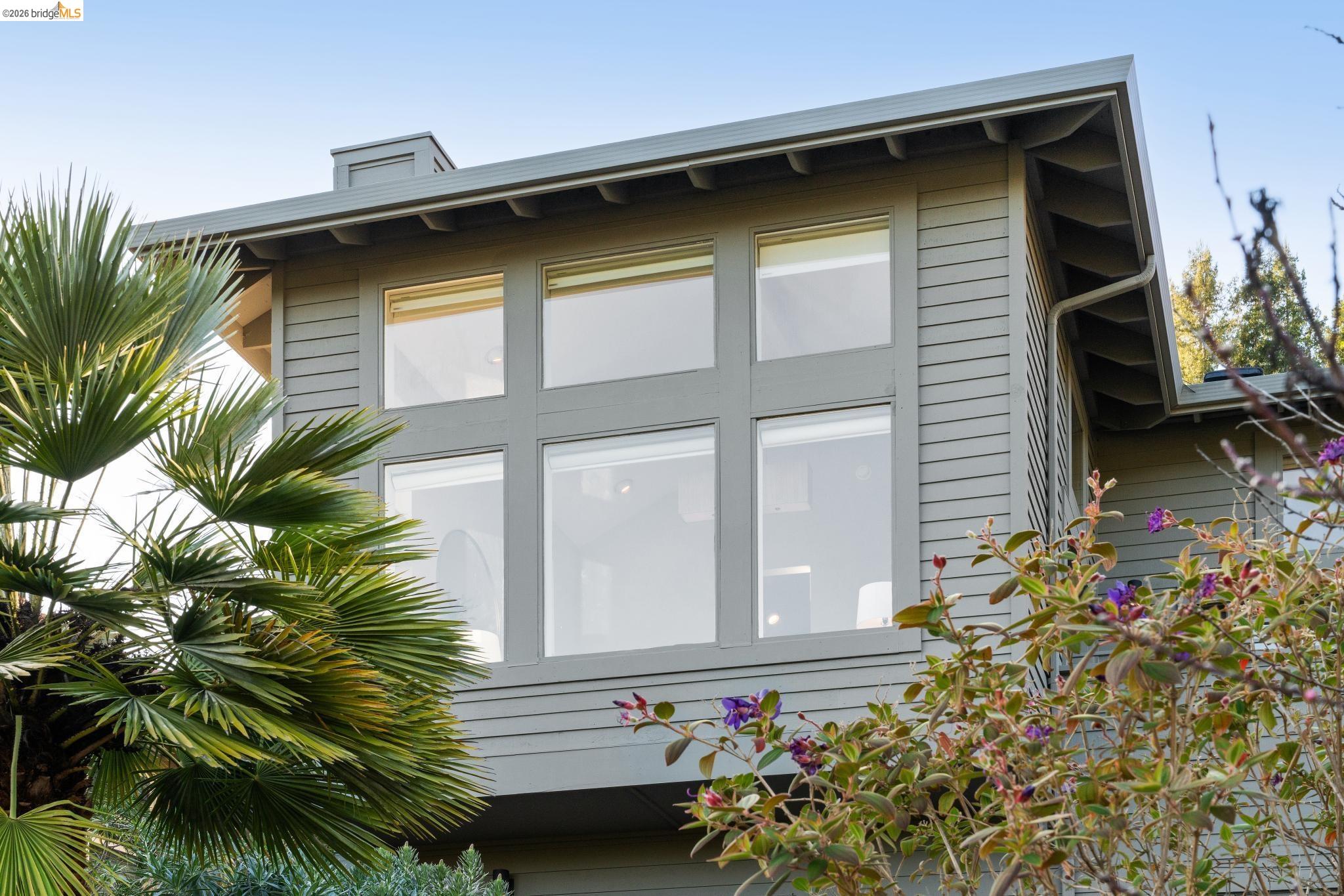 7084 Westmoorland Dr