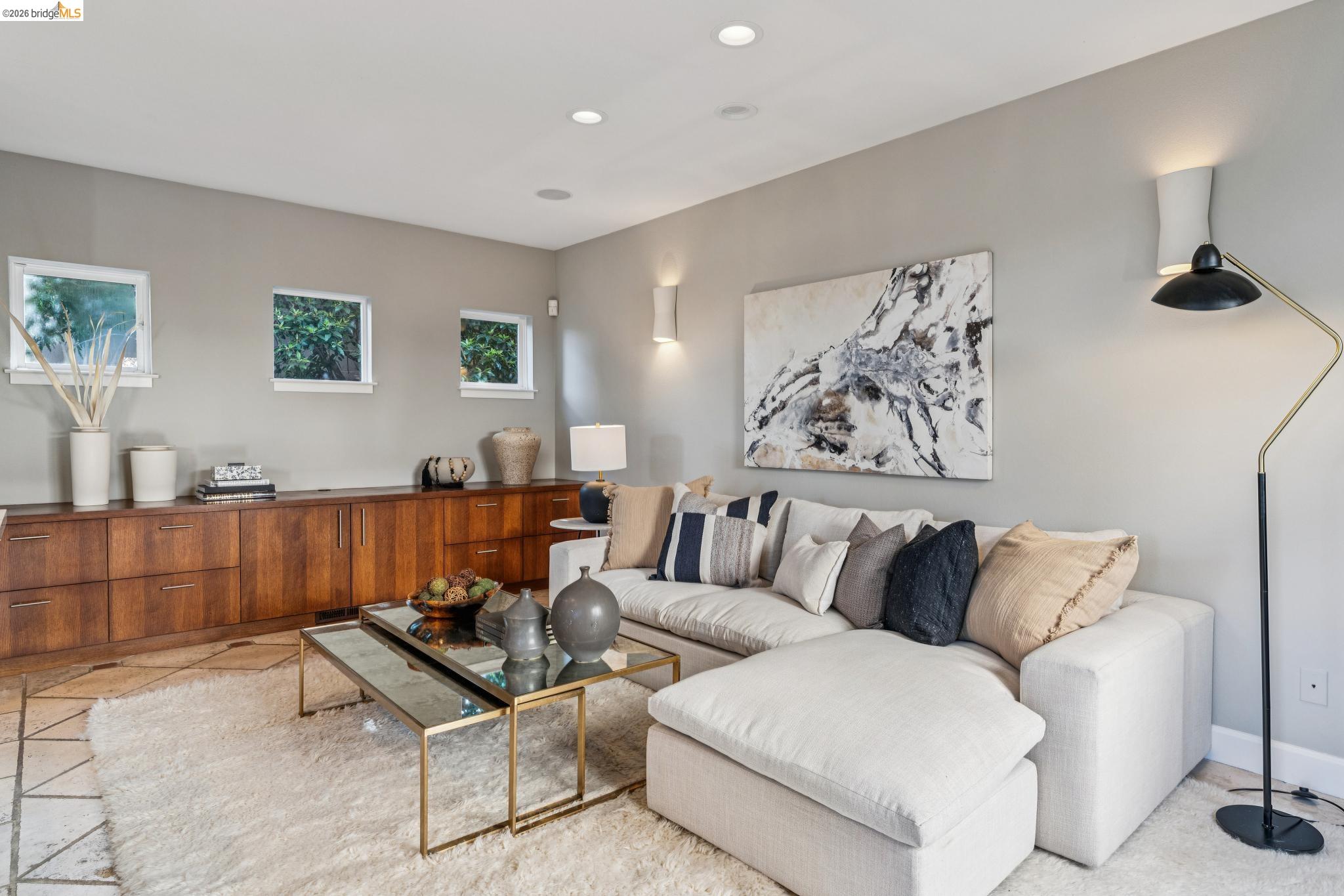 7084 Westmoorland Dr