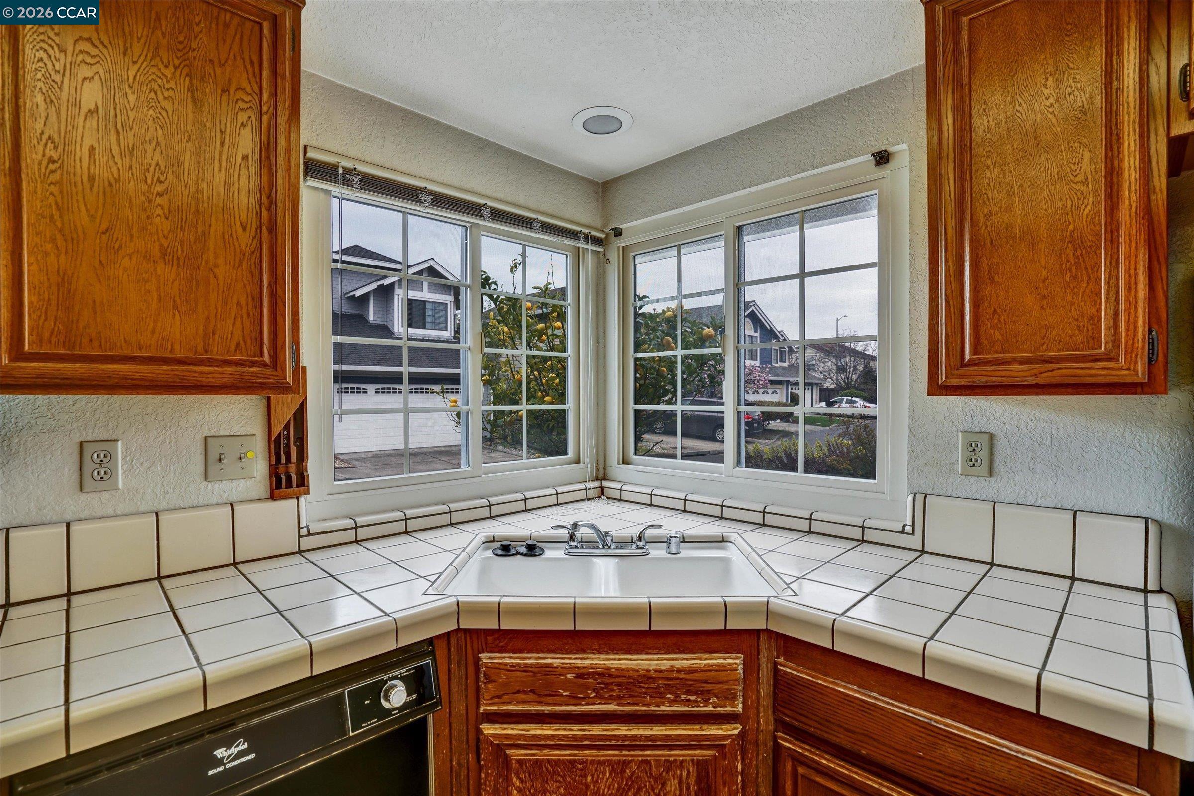 1286 Clarke Ln