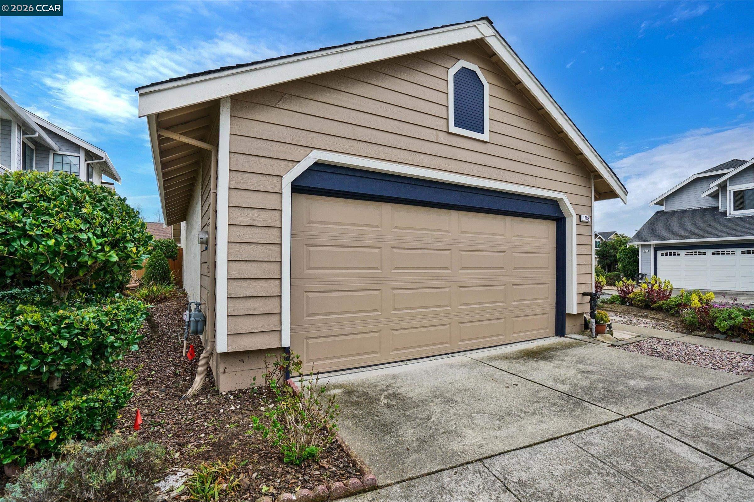 1286 Clarke Ln