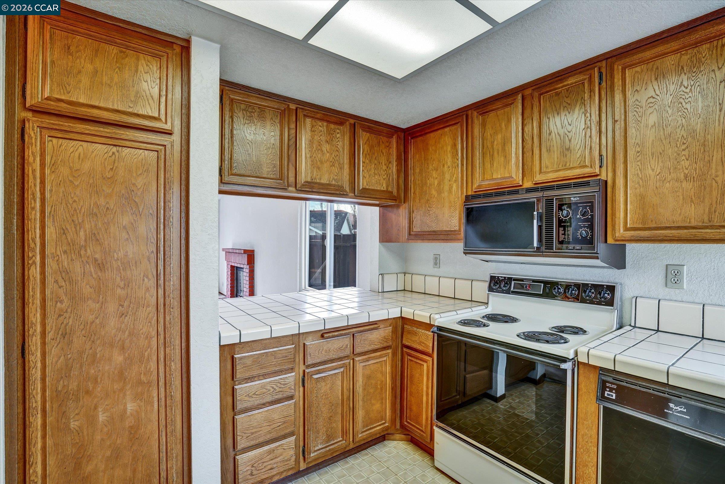 1286 Clarke Ln