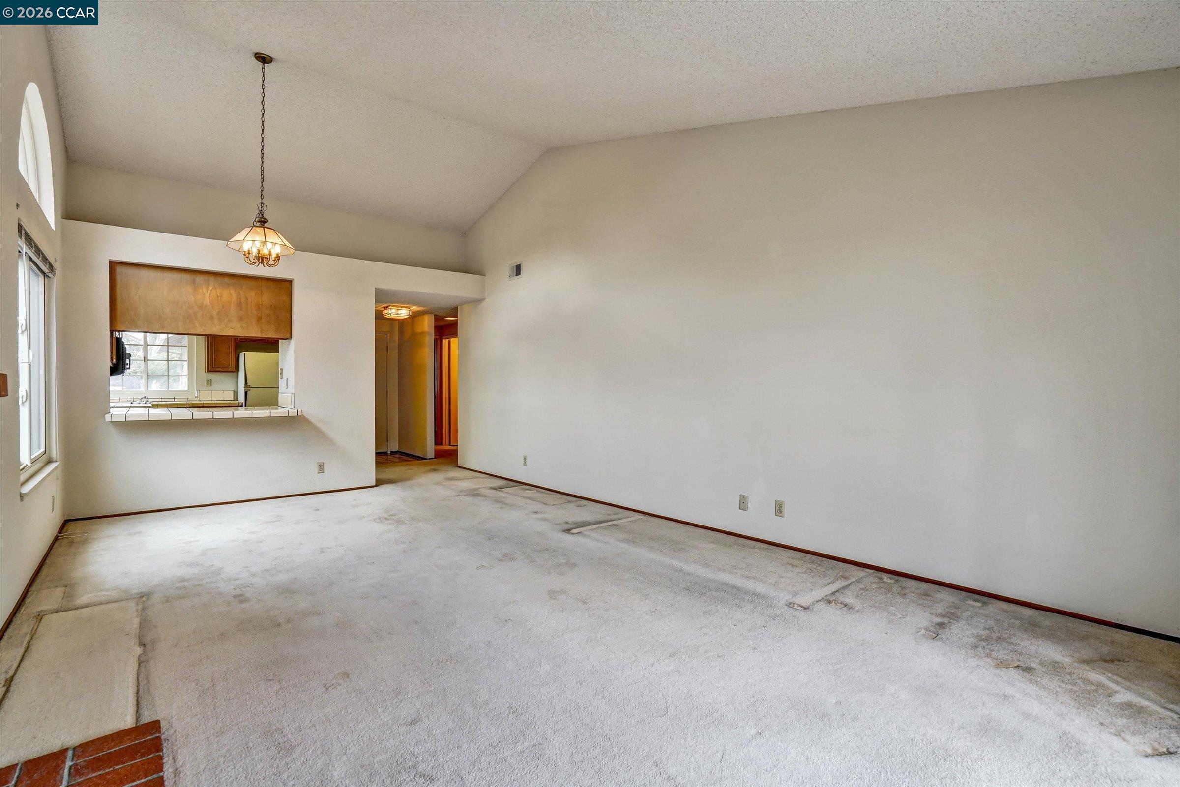 1286 Clarke Ln