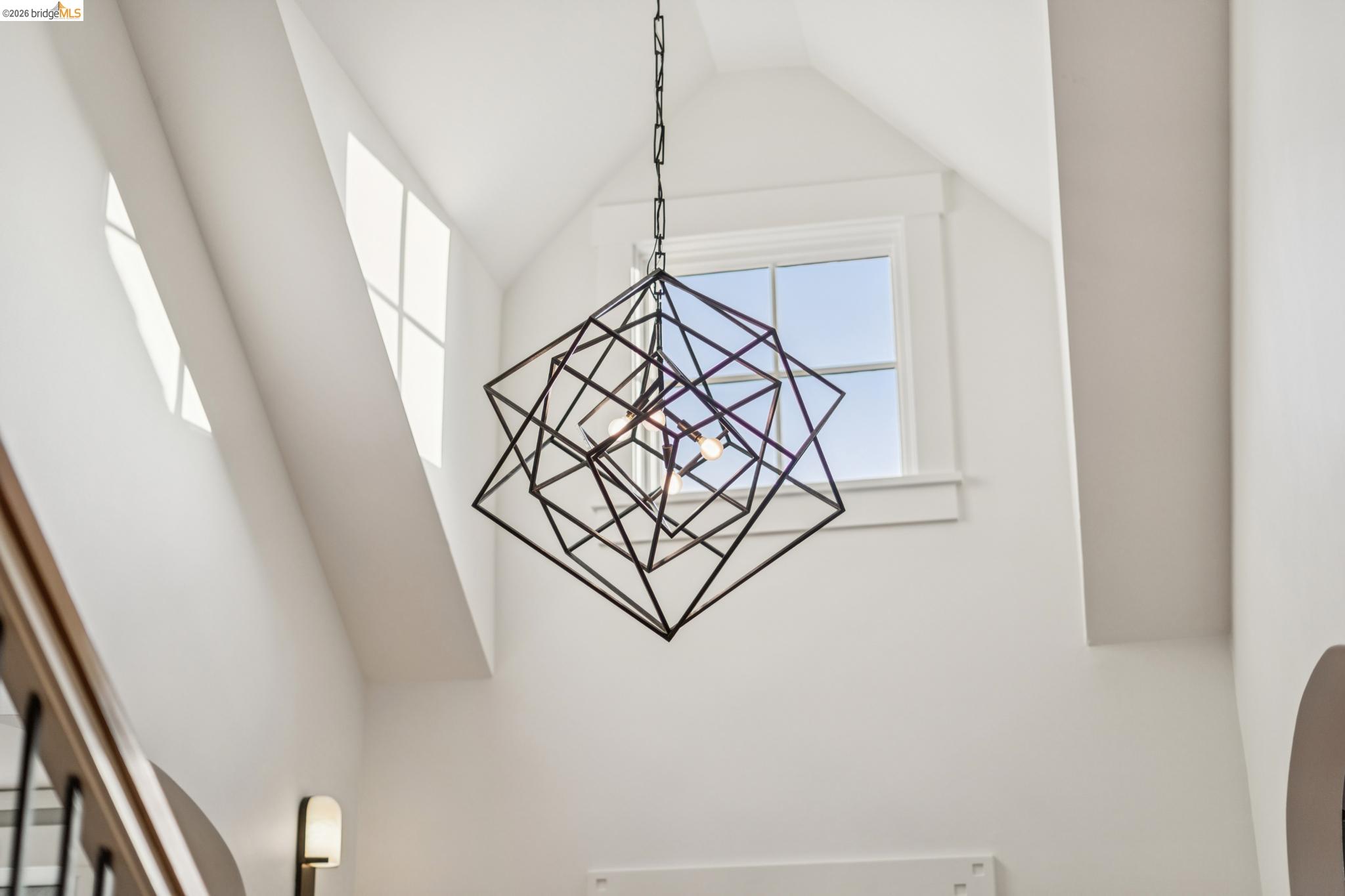 5416 GOLDEN GATE Ave