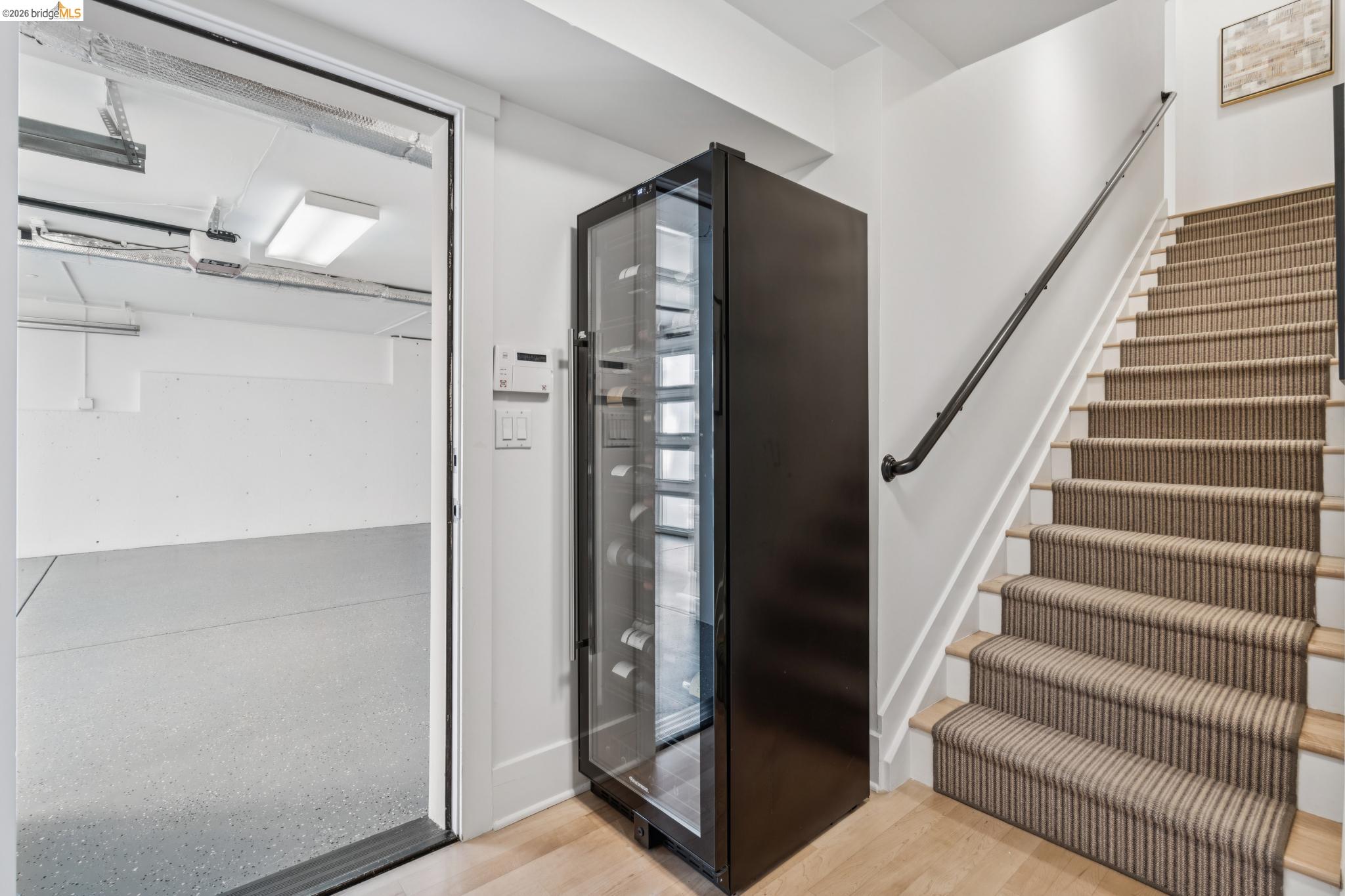 5416 GOLDEN GATE Ave