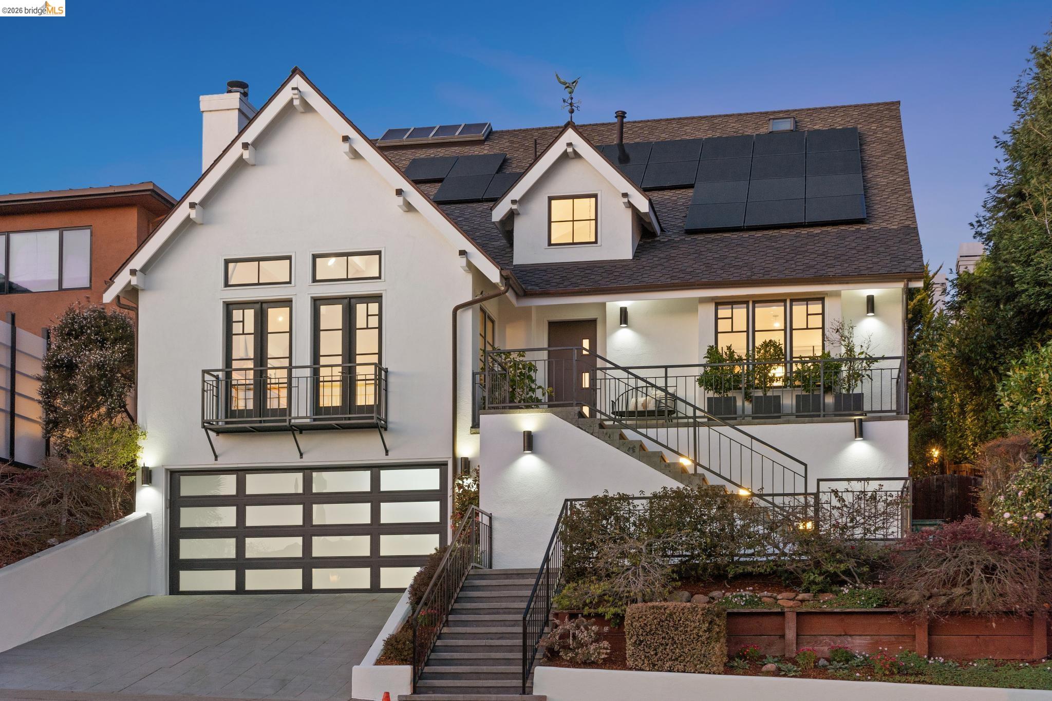 5416 GOLDEN GATE Ave