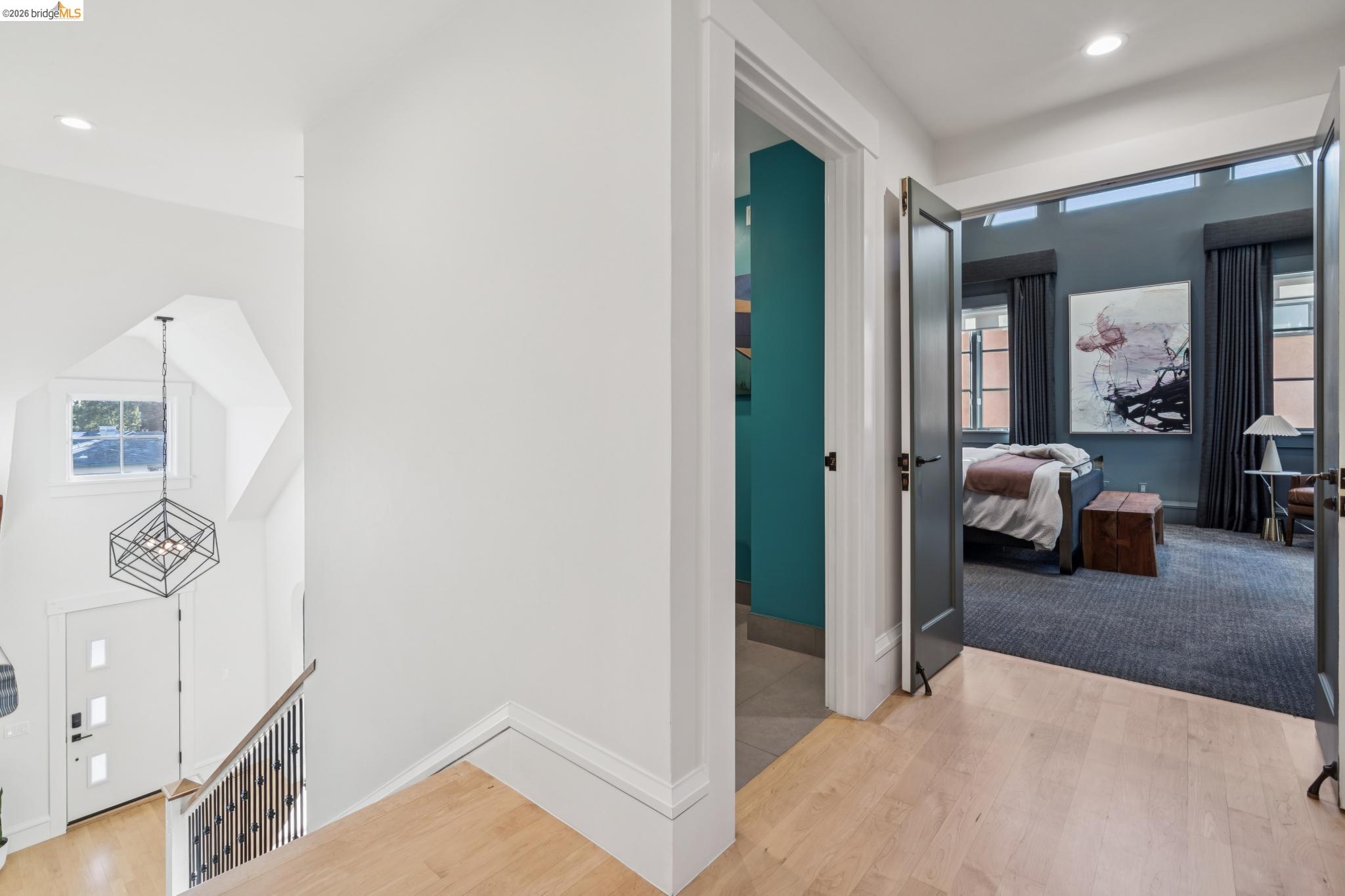 5416 GOLDEN GATE Ave