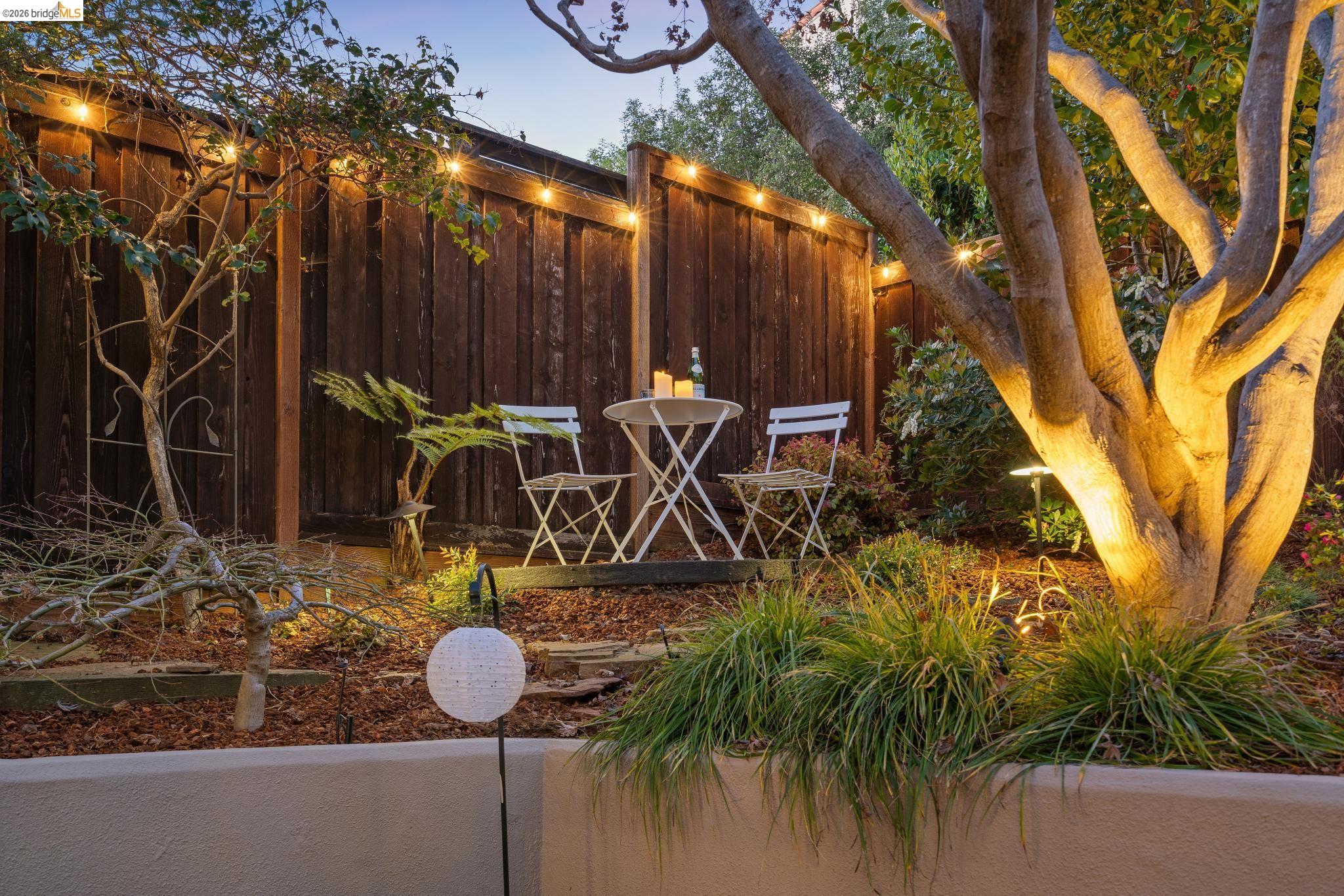 5416 GOLDEN GATE Ave