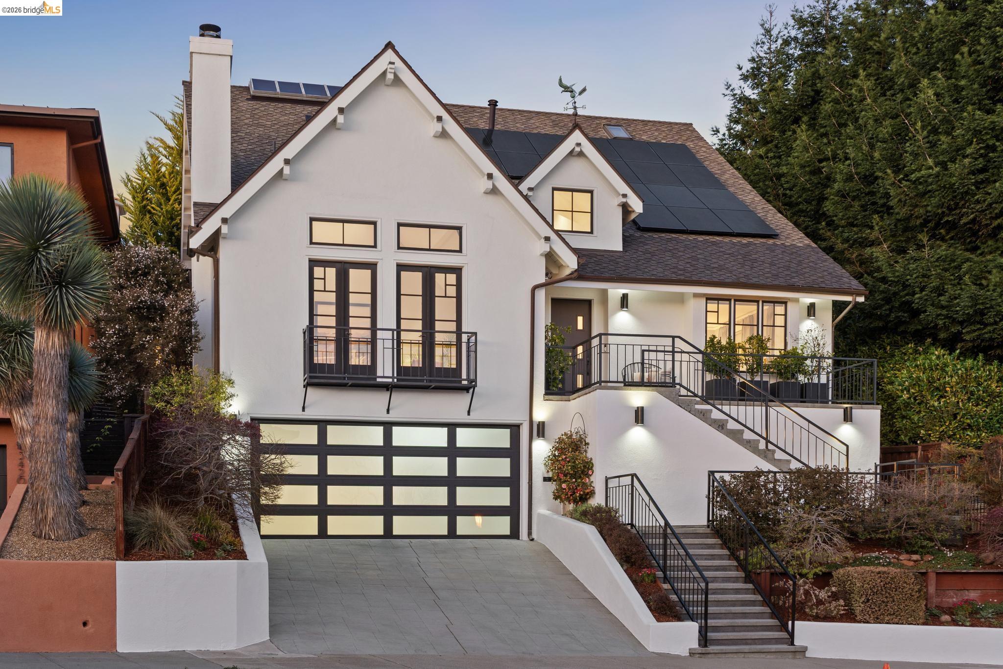 5416 GOLDEN GATE Ave