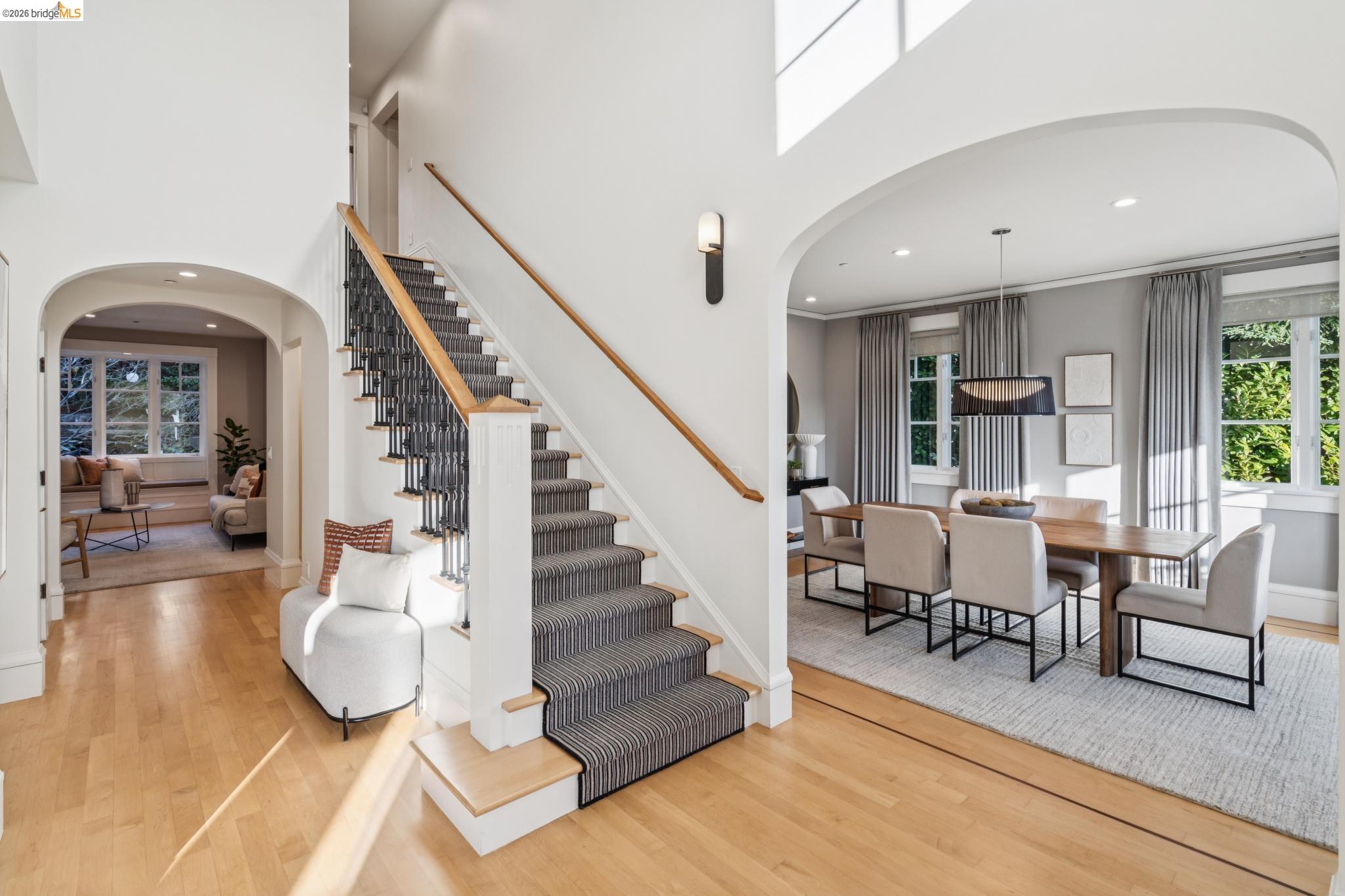 5416 GOLDEN GATE Ave