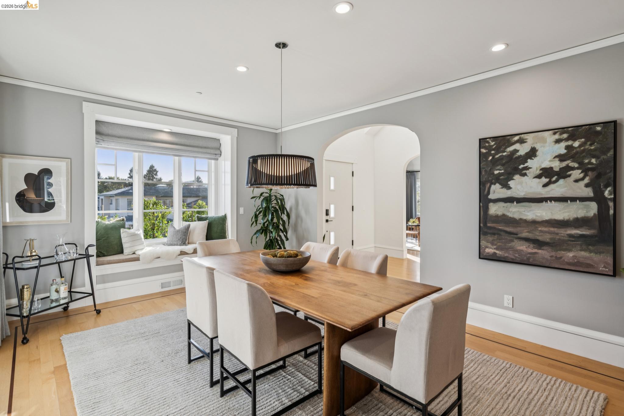 5416 GOLDEN GATE Ave