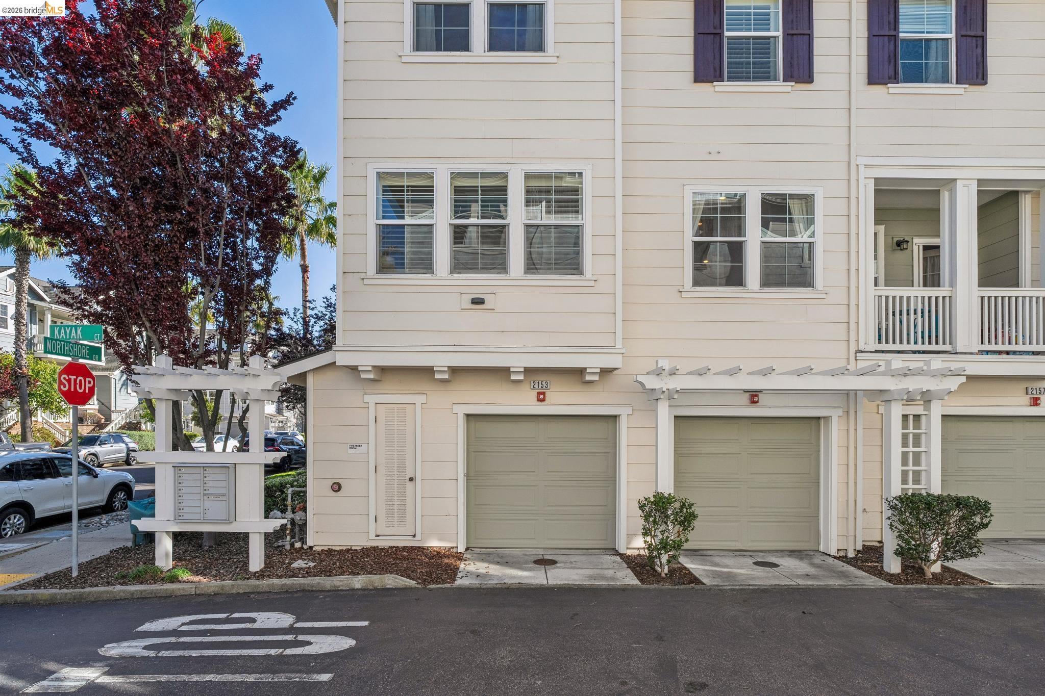 2153 Northshore Dr