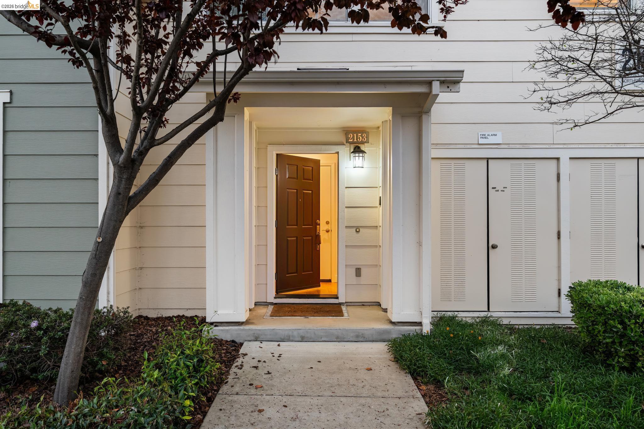 2153 Northshore Dr