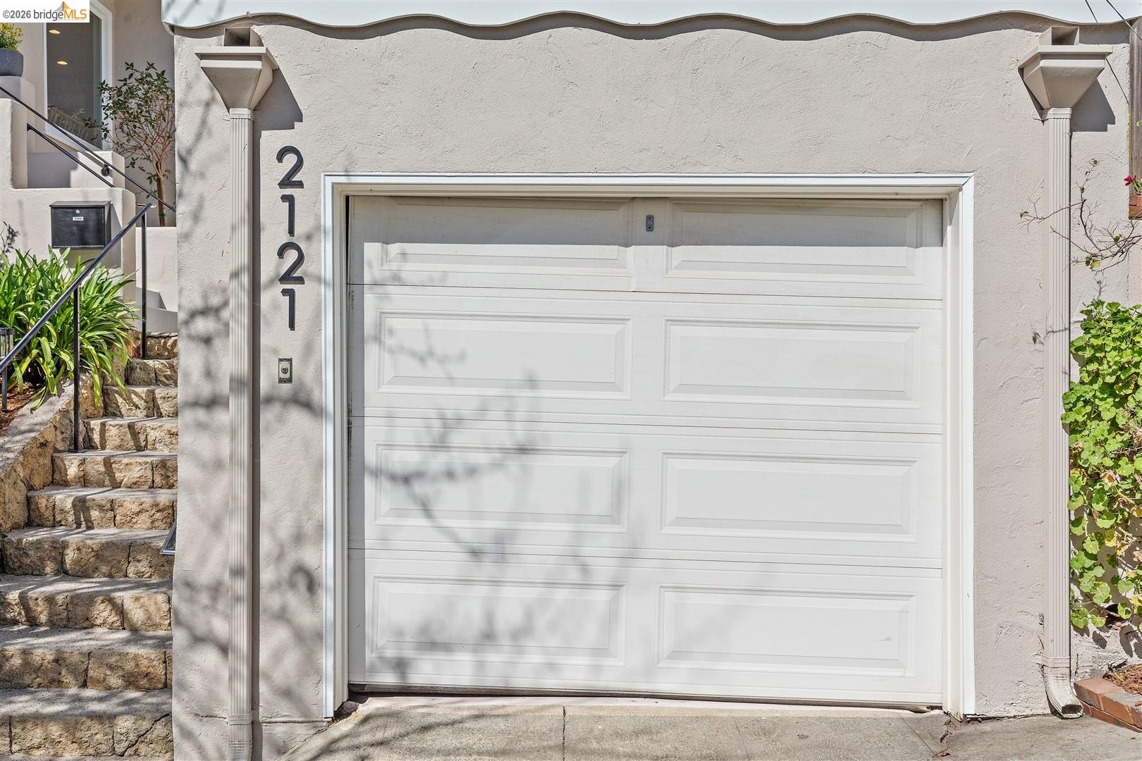 2121 Eunice Street