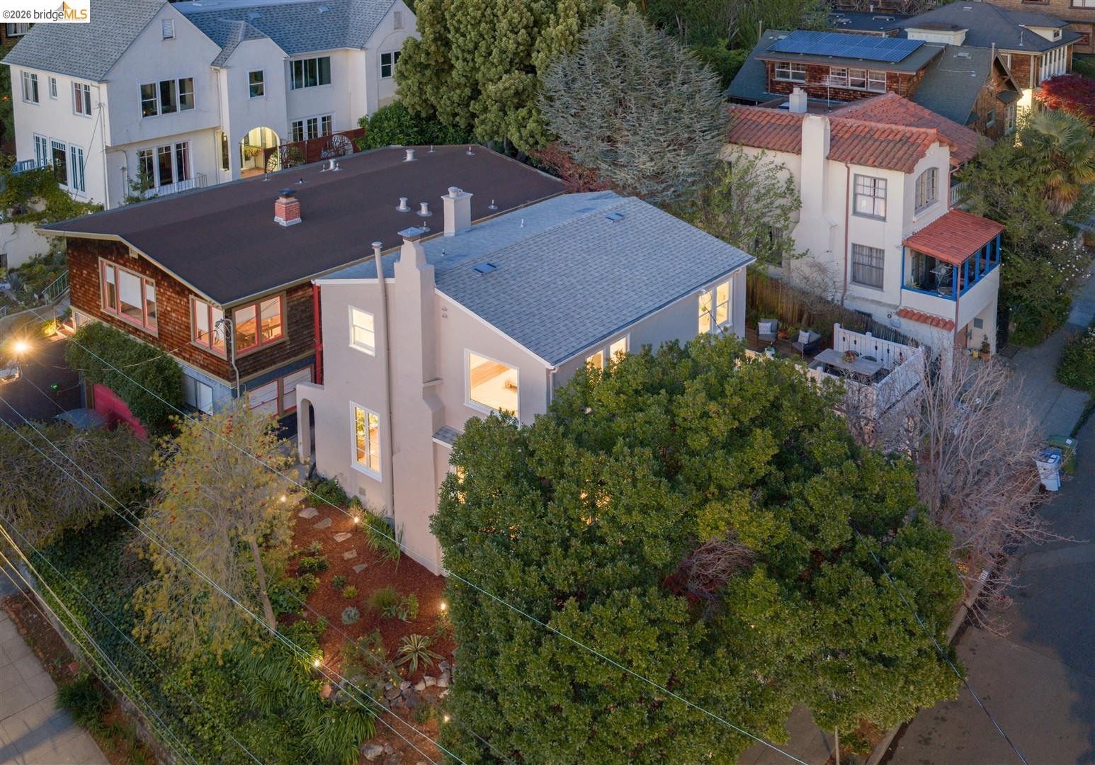 2121 Eunice Street