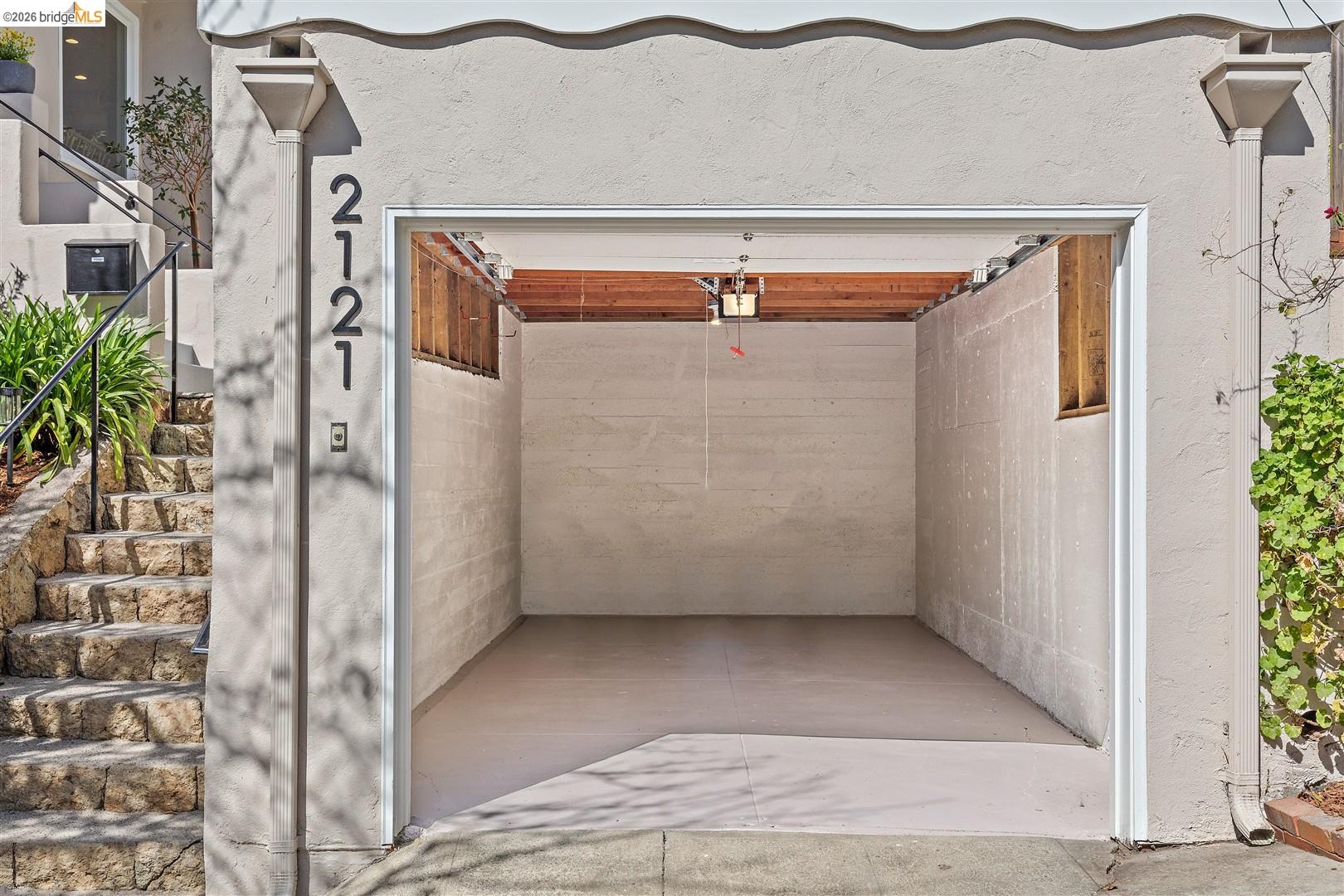 2121 Eunice Street