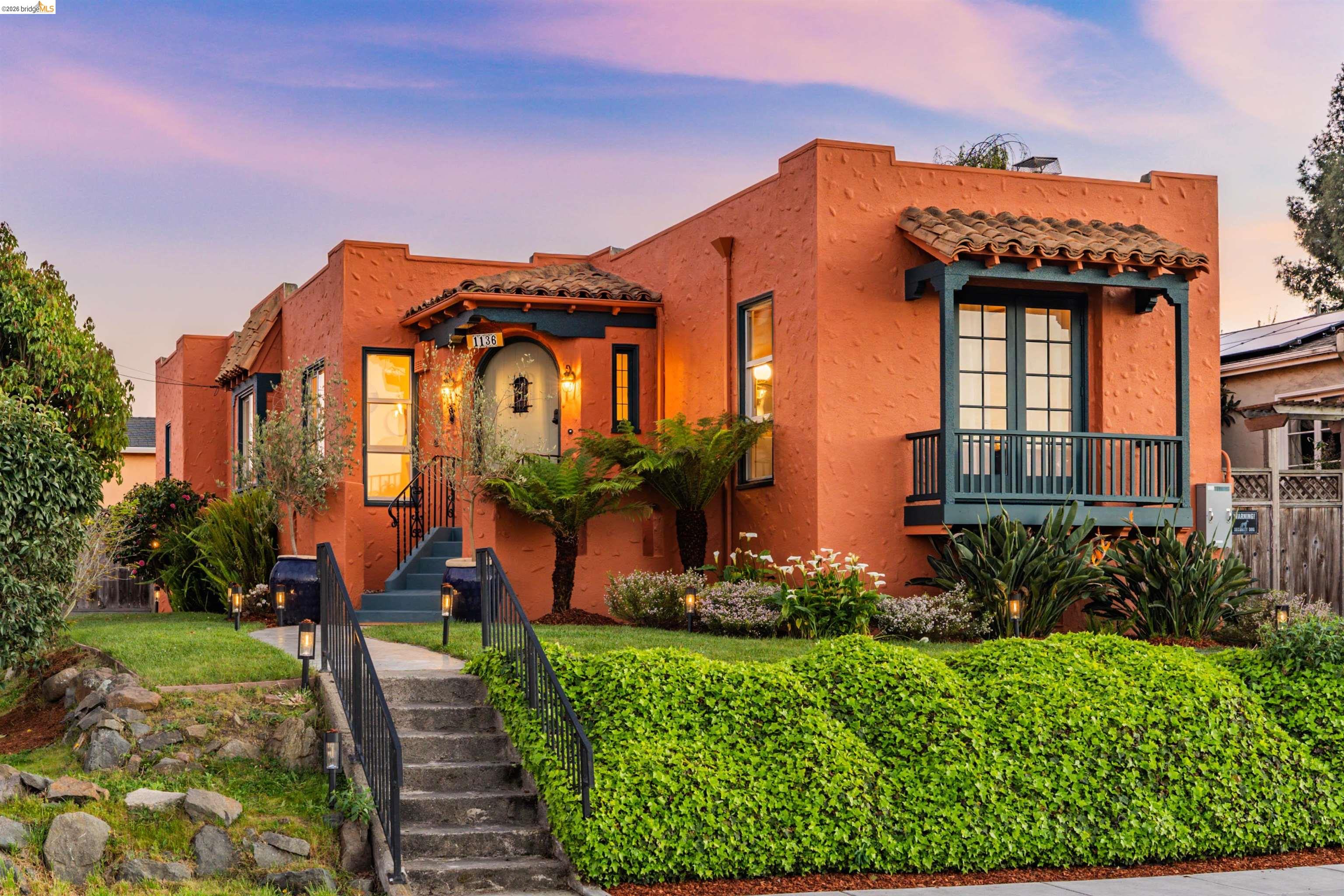 1136 Marin Ave