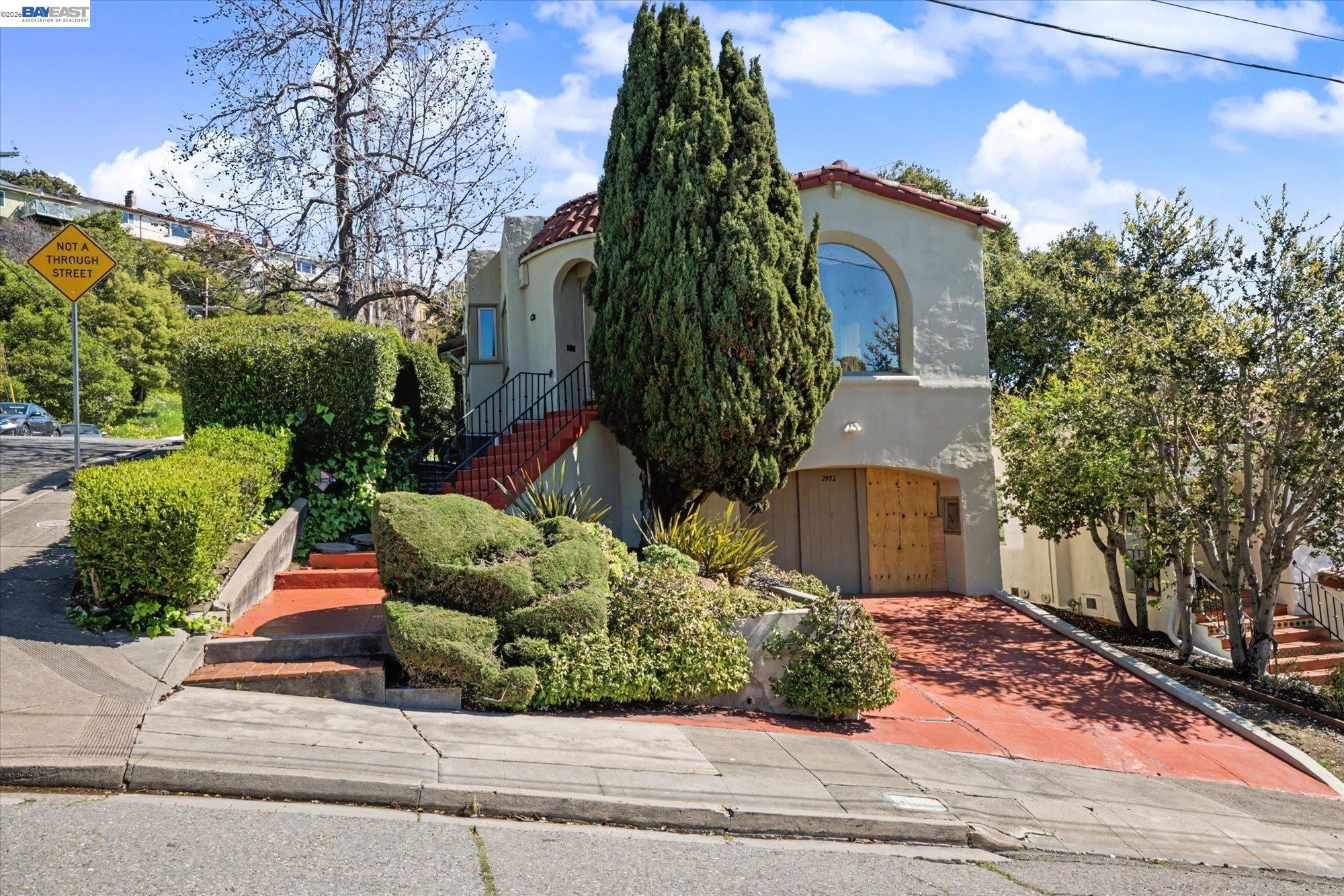 2972 El Monte Ave