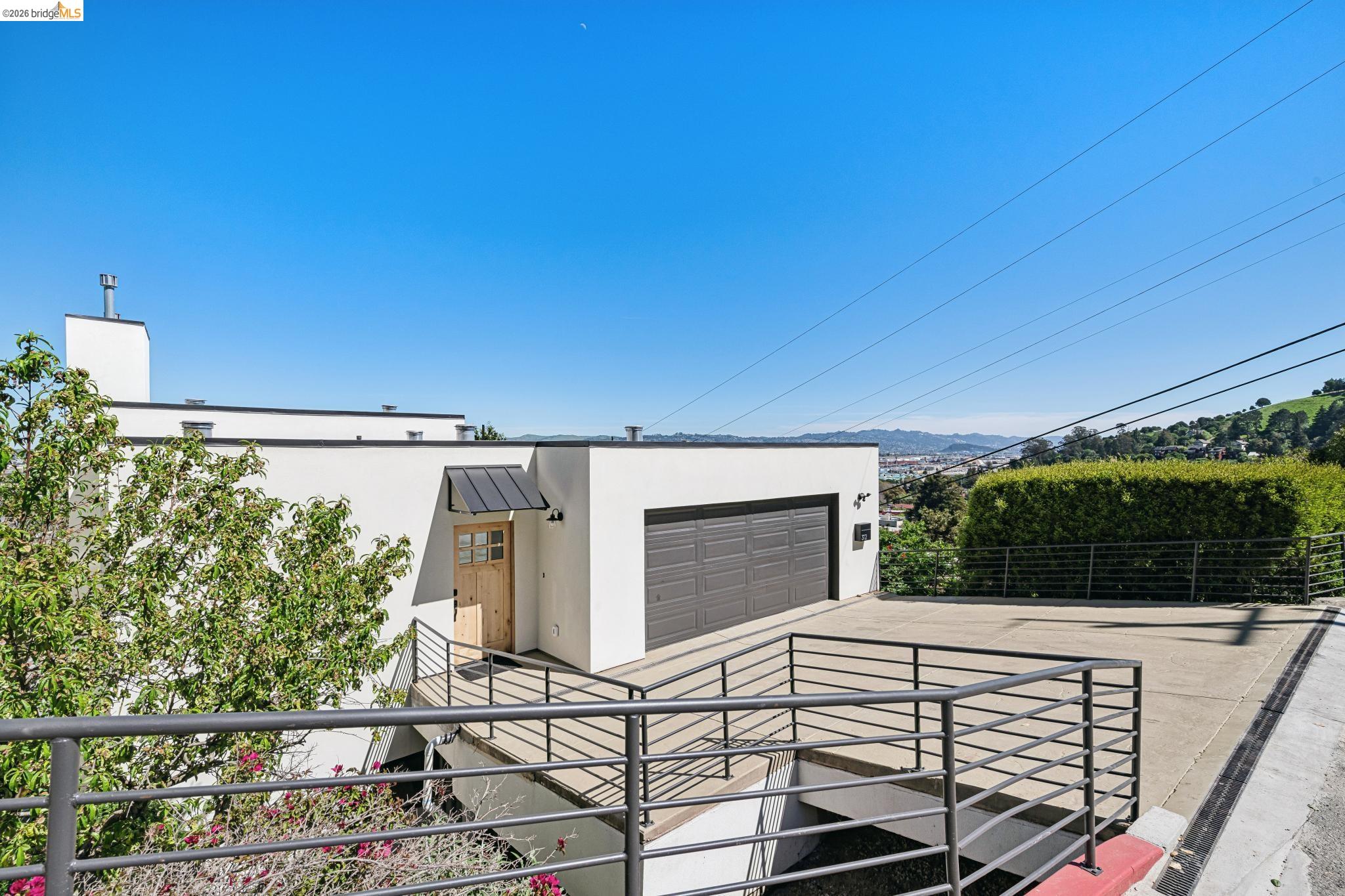 312 Golden Gate Ave
