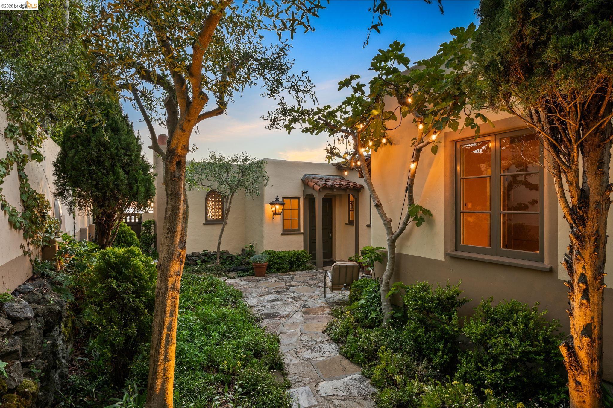 1004 Cragmont Avenue