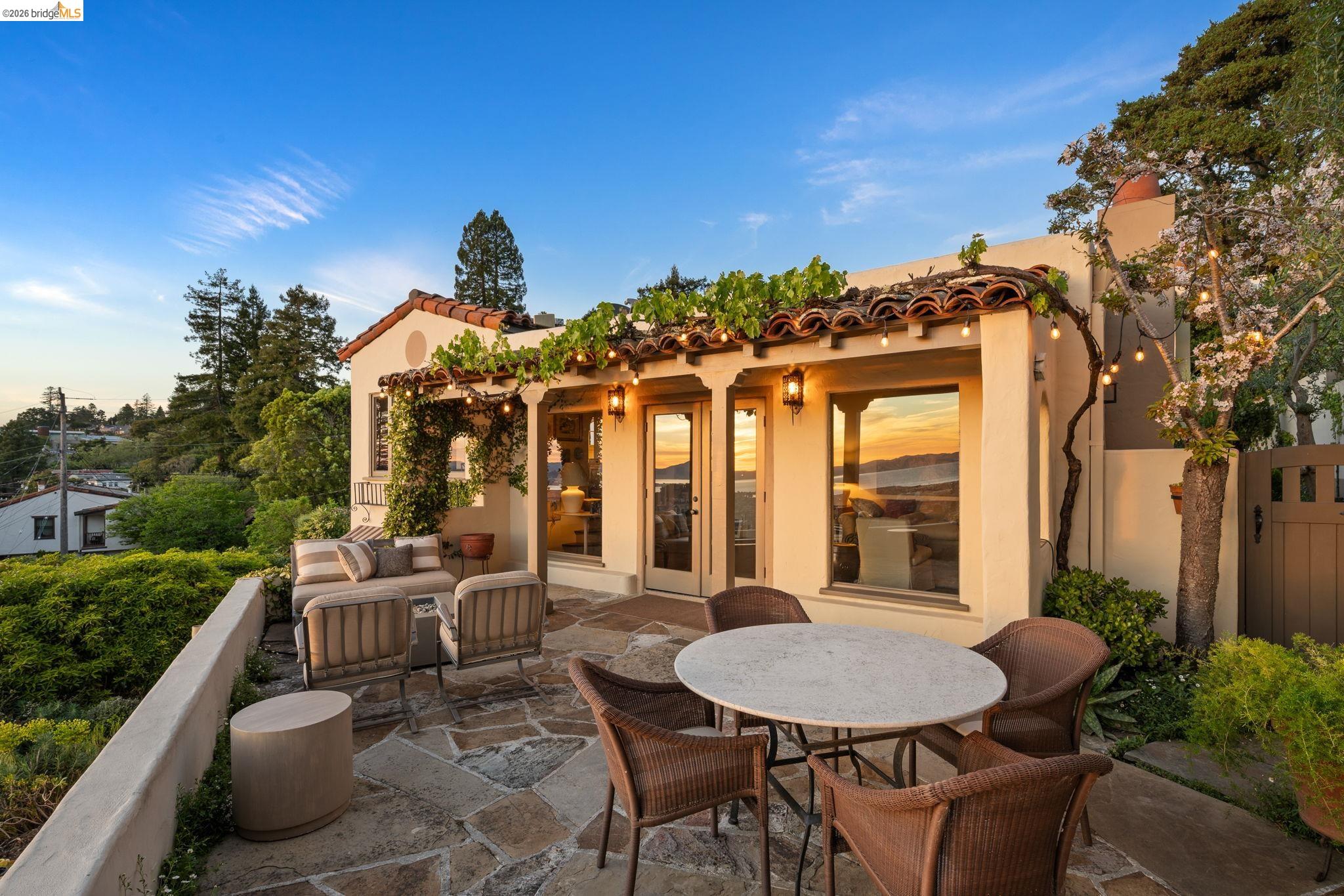 1004 Cragmont Avenue